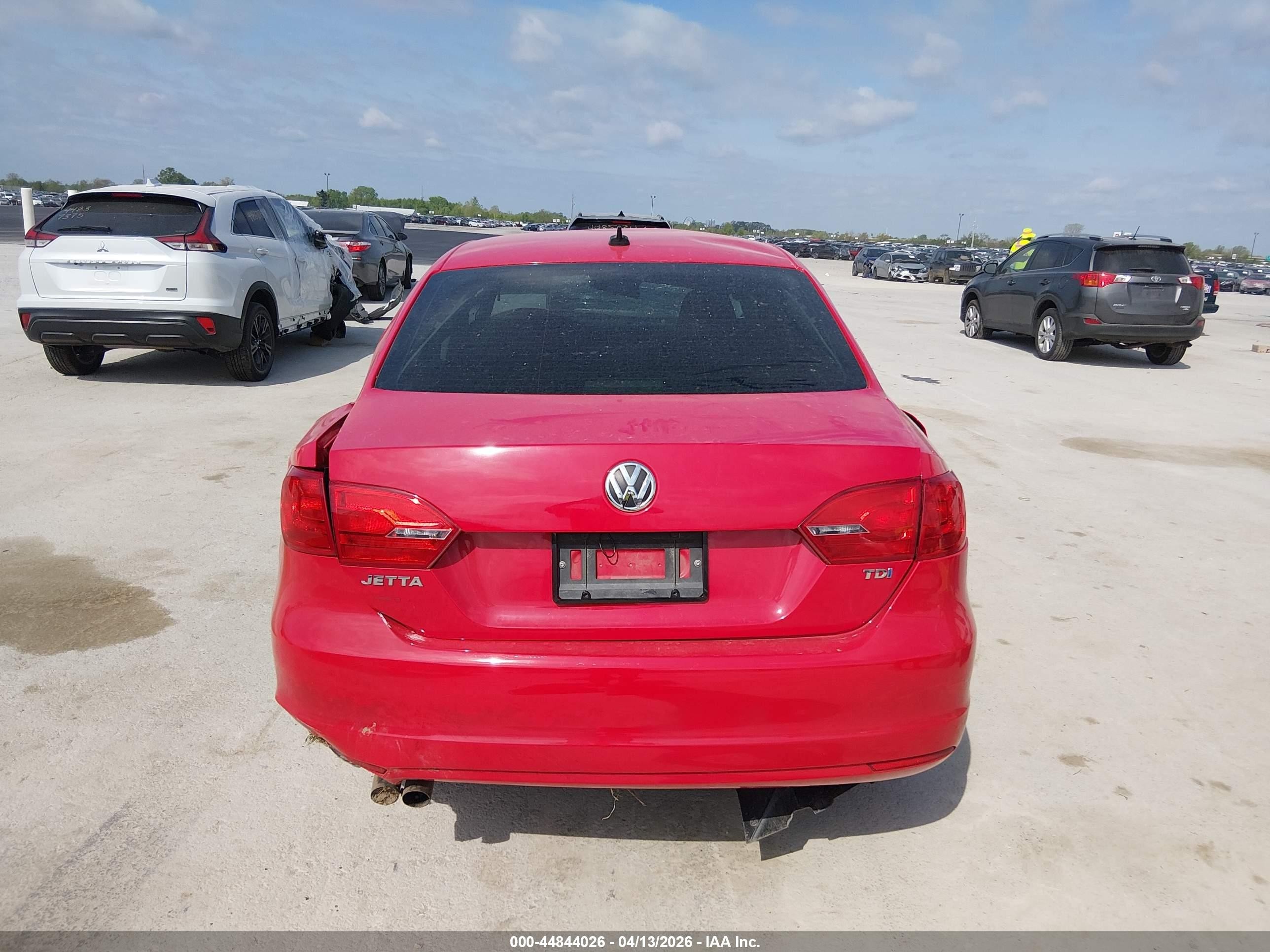 2014 Volkswagen Jetta 2.0l Tdi Value Edition Red vin: 3VWLL7AJXEM301350