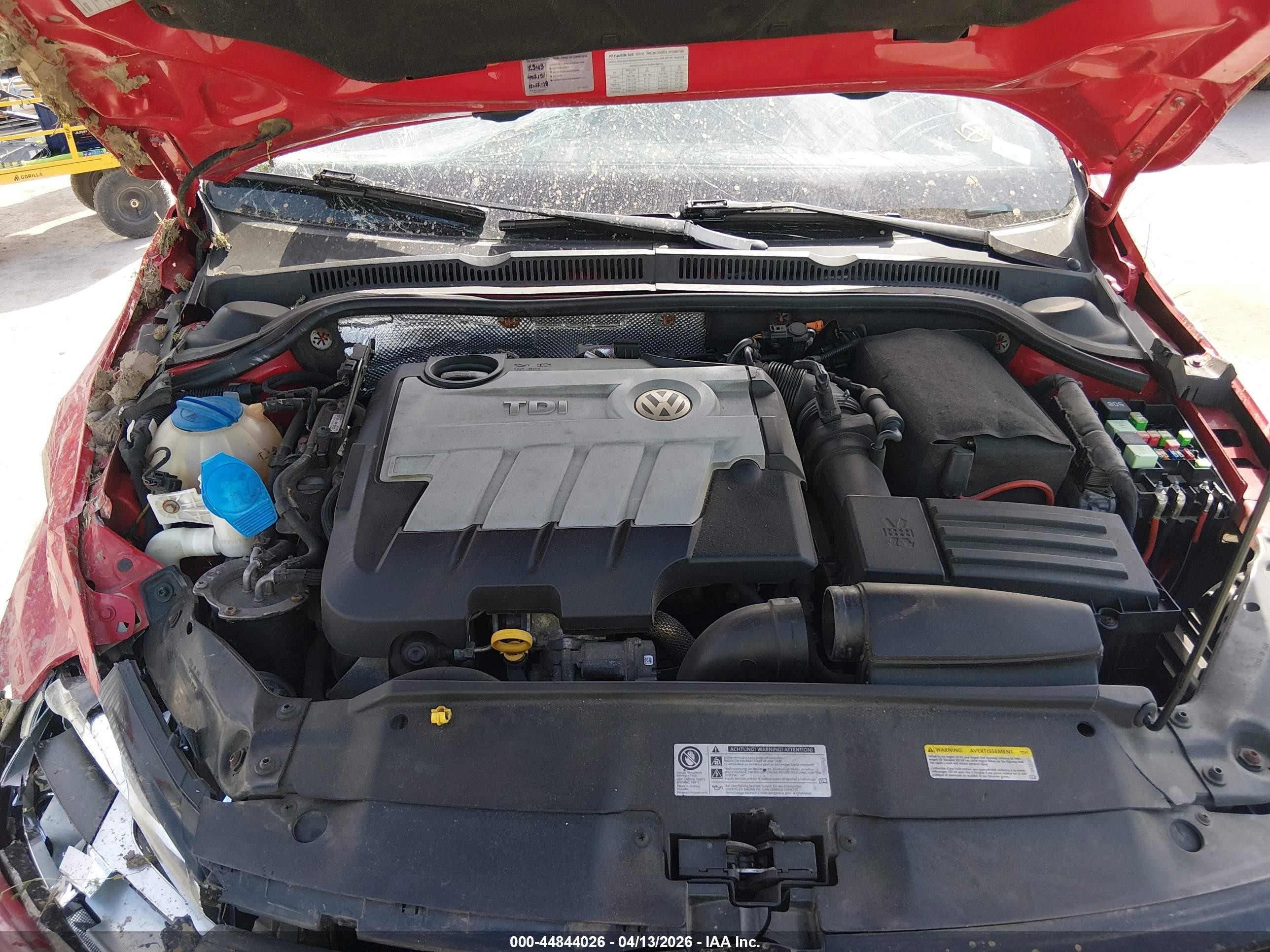 2014 Volkswagen Jetta 2.0l Tdi Value Edition Red vin: 3VWLL7AJXEM301350