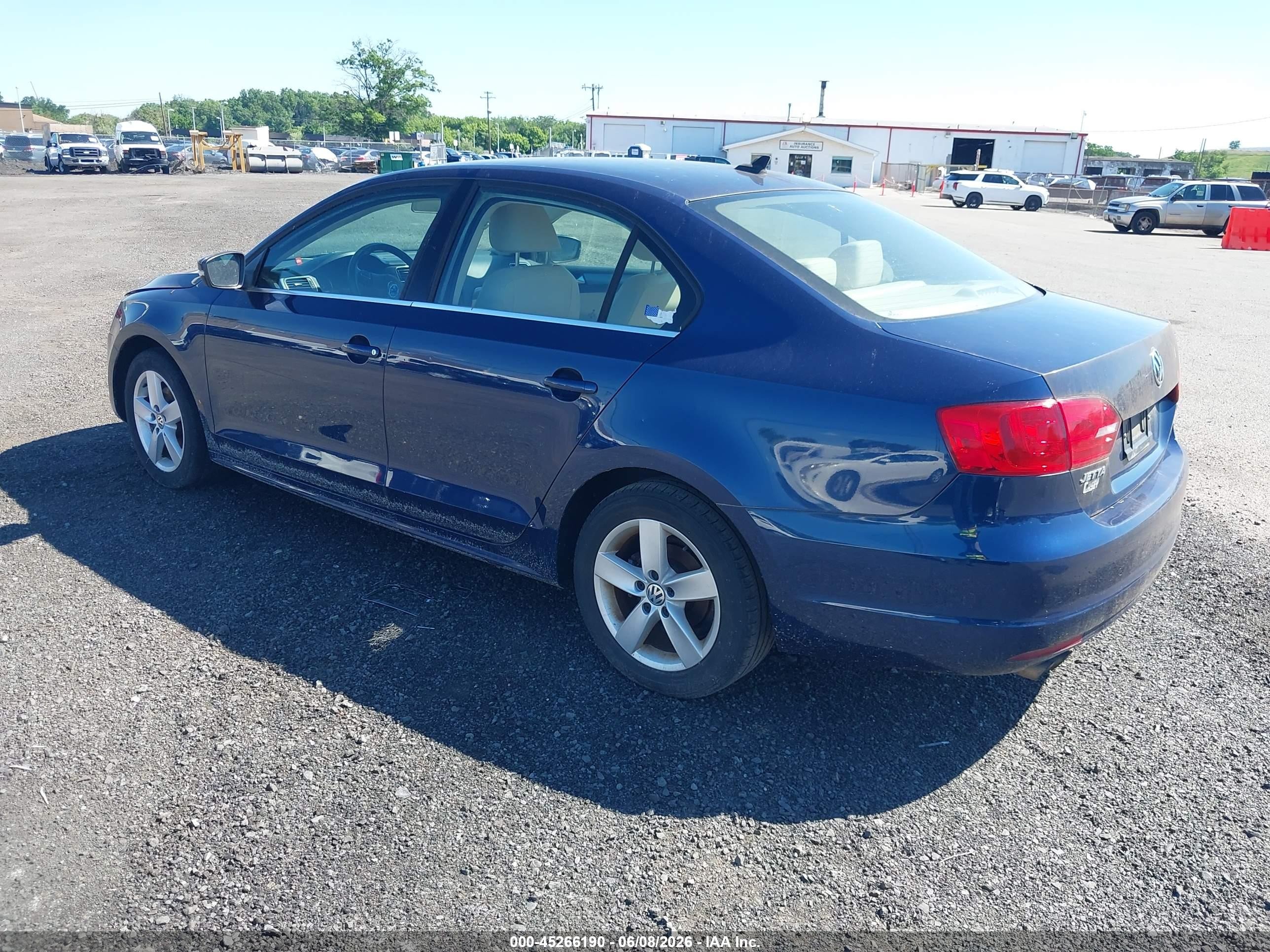 2014 Volkswagen Jetta 2.0l Tdi Blue vin: 3VWLL7AJXEM309447