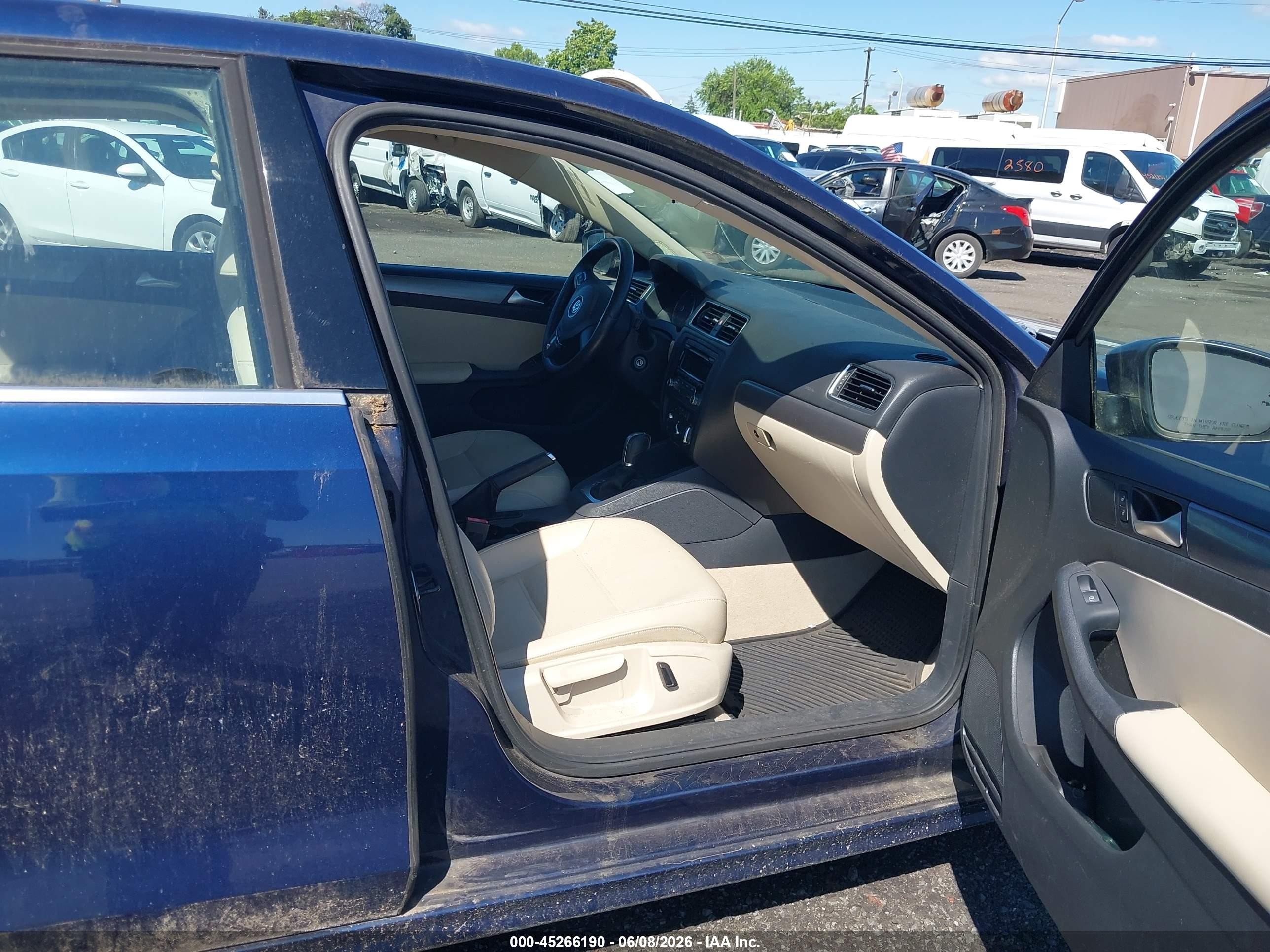 2014 Volkswagen Jetta 2.0l Tdi Blue vin: 3VWLL7AJXEM309447