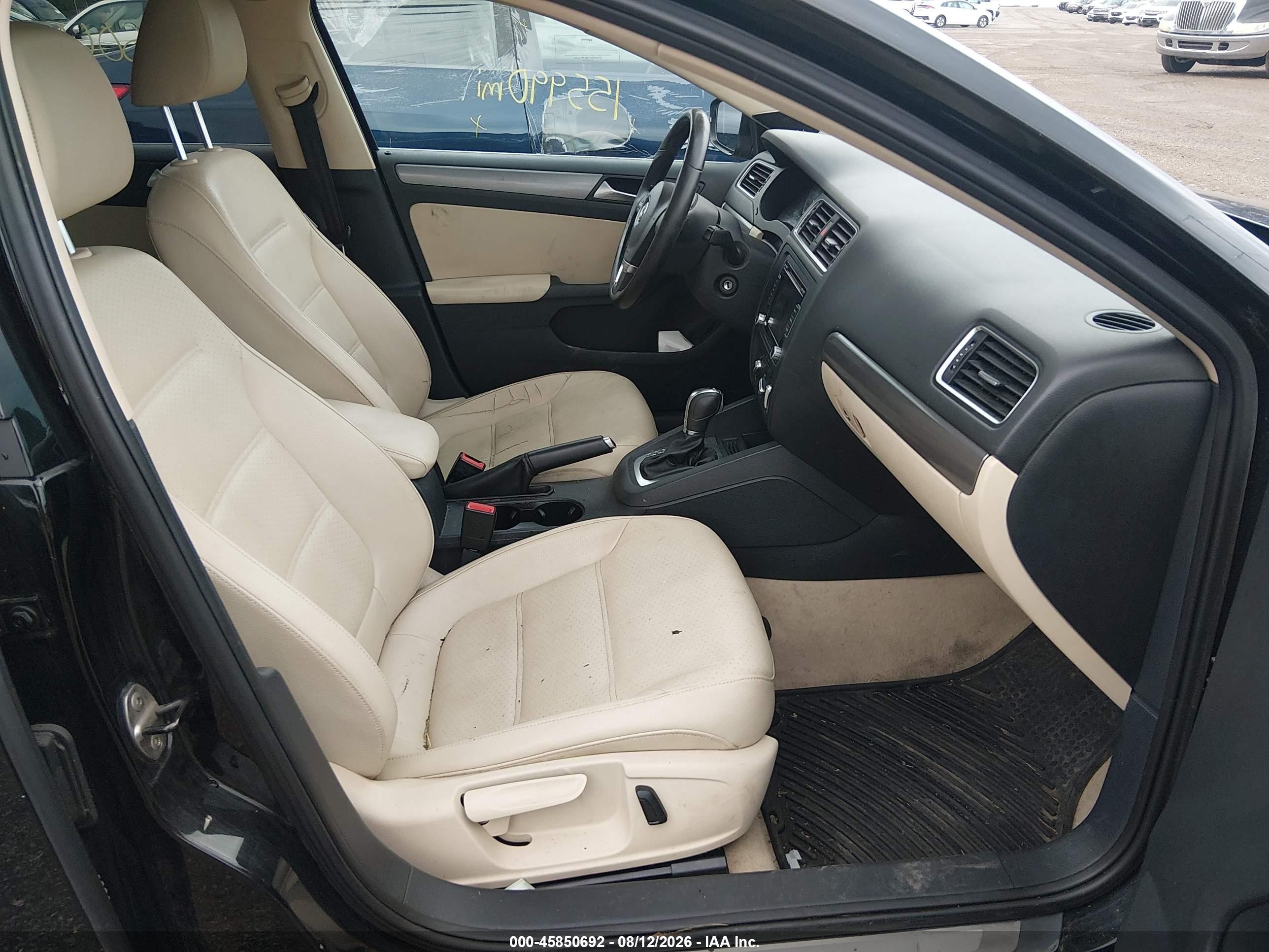 2014 Volkswagen Jetta 2.0l Tdi Черный vin: 3VWLL7AJXEM351911
