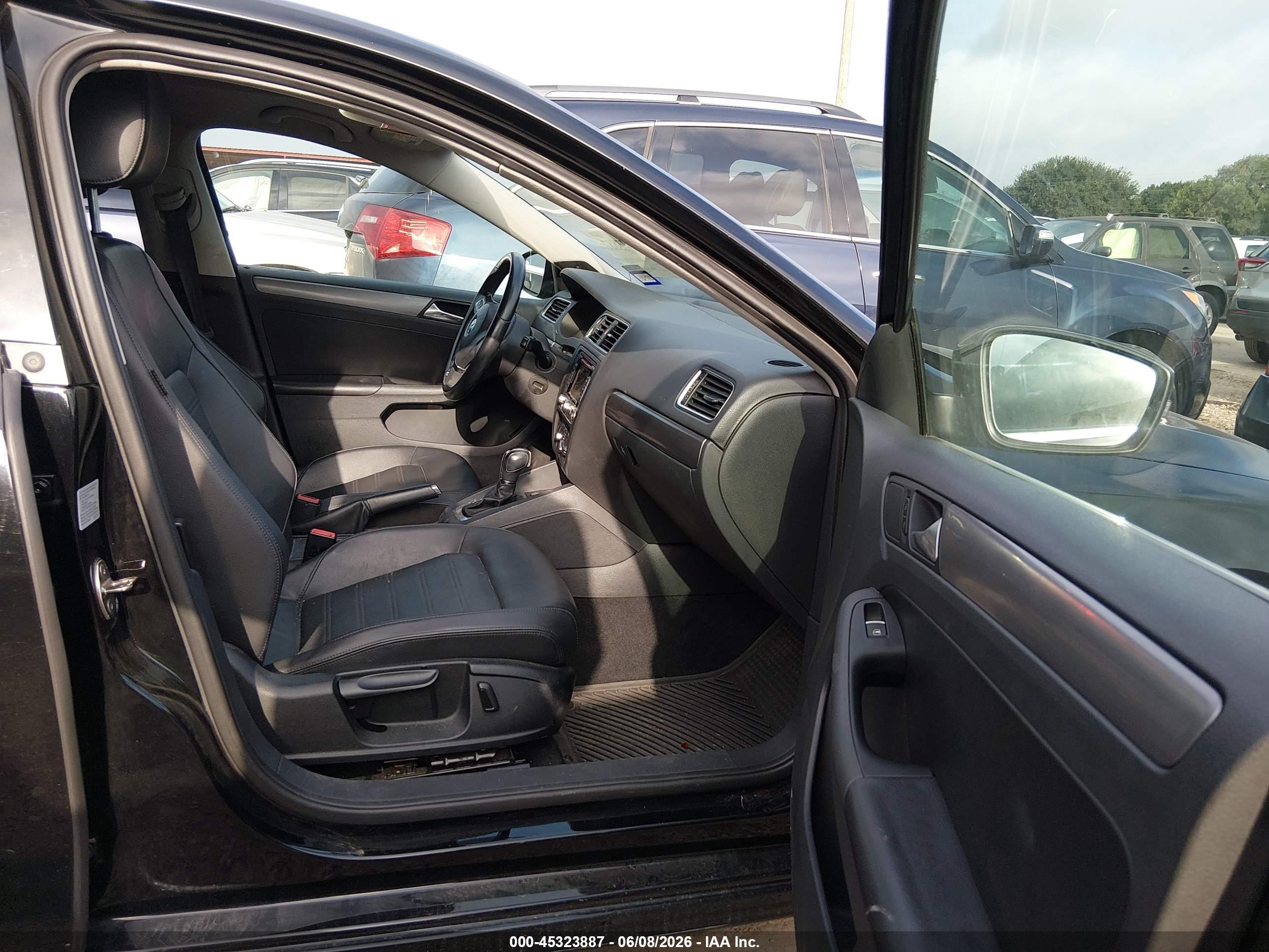 2013 Volkswagen Jetta 2.5l Sel Черный vin: 3VWLP7AJ1DM360063