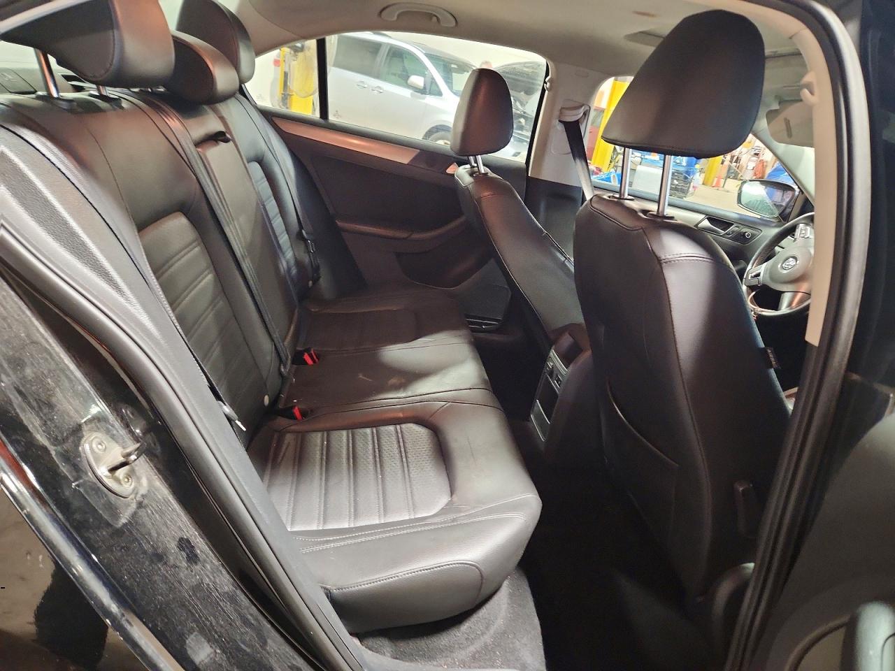 2013 Volkswagen Jetta Sel Черный vin: 3VWLP7AJ1DM413425