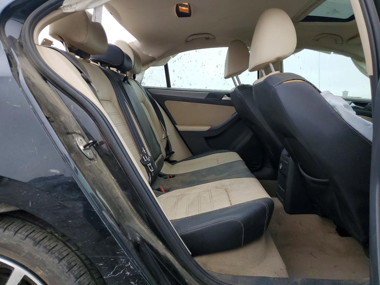 2012 Volkswagen Jetta Sel Black vin: 3VWLP7AJ3CM131608