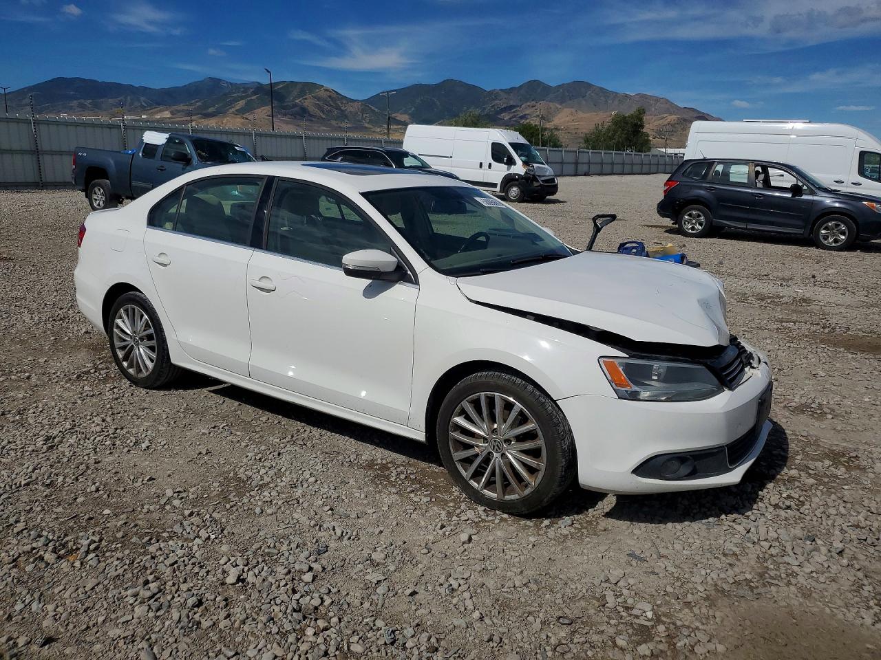 2013 Volkswagen Jetta Sel White vin: 3VWLP7AJ4DM434673