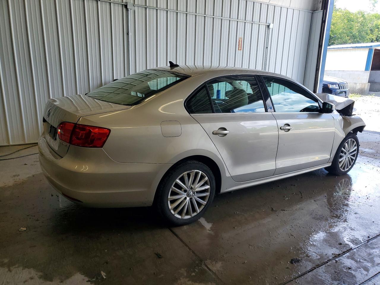 2013 Volkswagen Jetta Sel Beige vin: 3VWLP7AJ8DM238302
