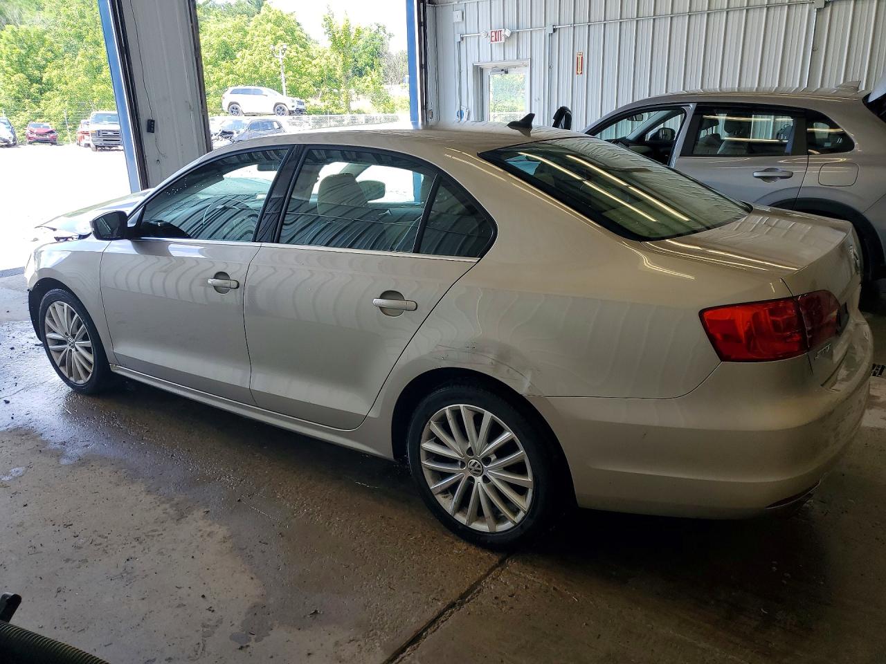 2013 Volkswagen Jetta Sel Beige vin: 3VWLP7AJ8DM238302