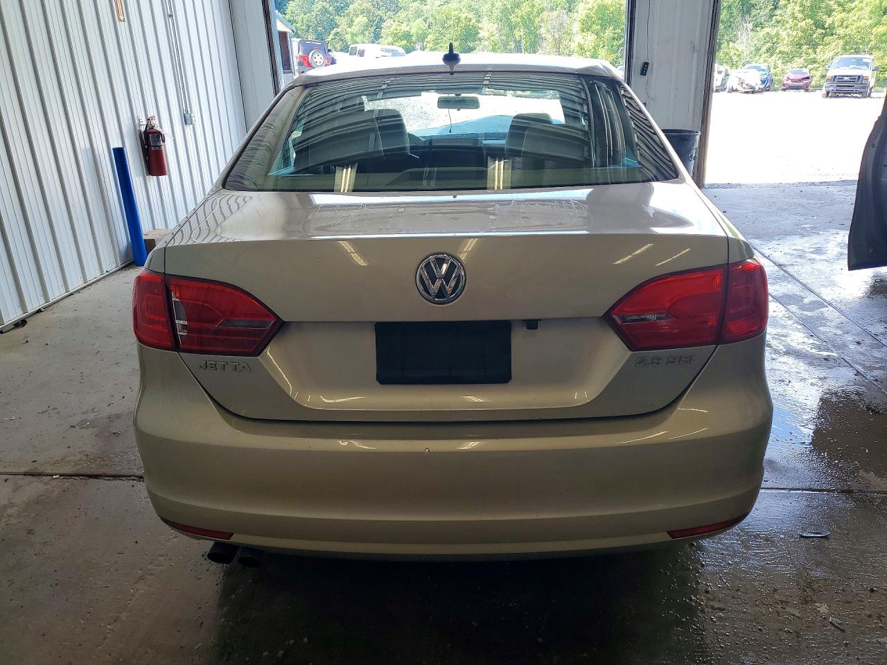 2013 Volkswagen Jetta Sel Beige vin: 3VWLP7AJ8DM238302
