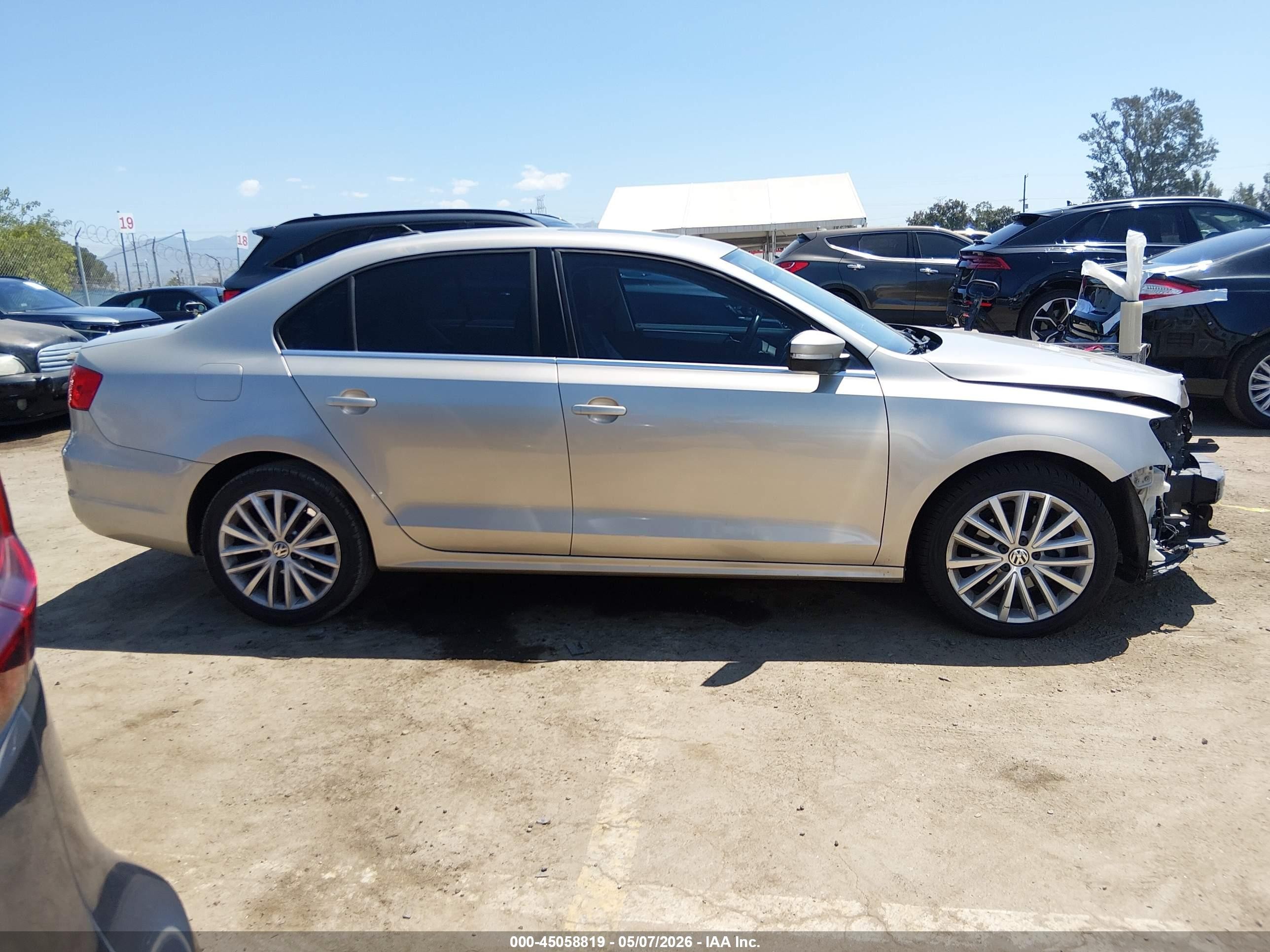 2012 Volkswagen Jetta 2.5l Sel Gold vin: 3VWLP7AJ9CM458868
