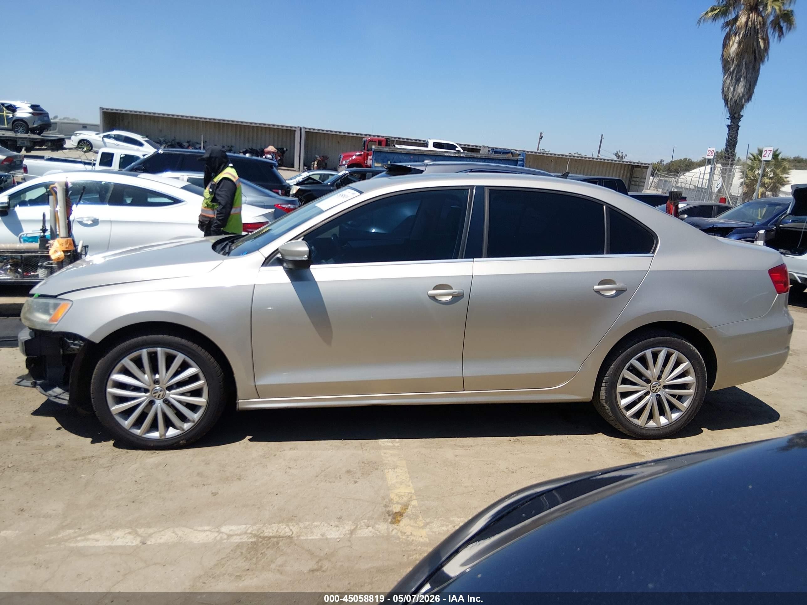 2012 Volkswagen Jetta 2.5l Sel Gold vin: 3VWLP7AJ9CM458868