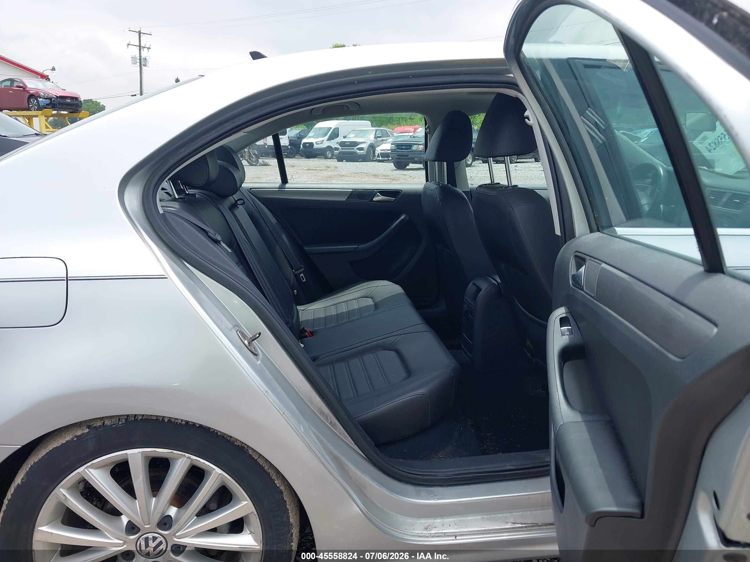 2013 Volkswagen Jetta 2.5l Sel Silver vin: 3VWLP7AJ9DM276993