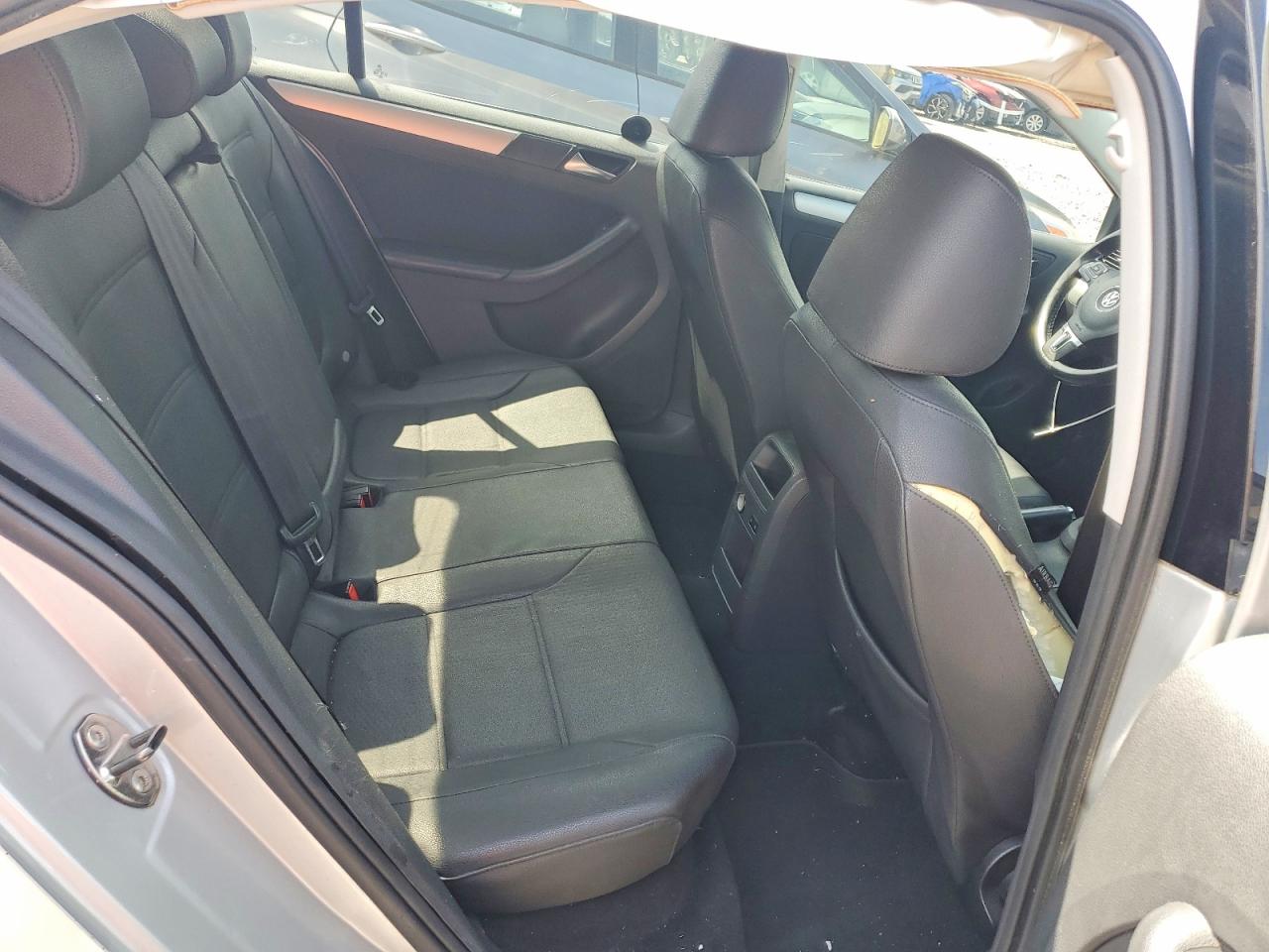 2011 Volkswagen Jetta Sel Silver vin: 3VWLX7AJ4BM334411
