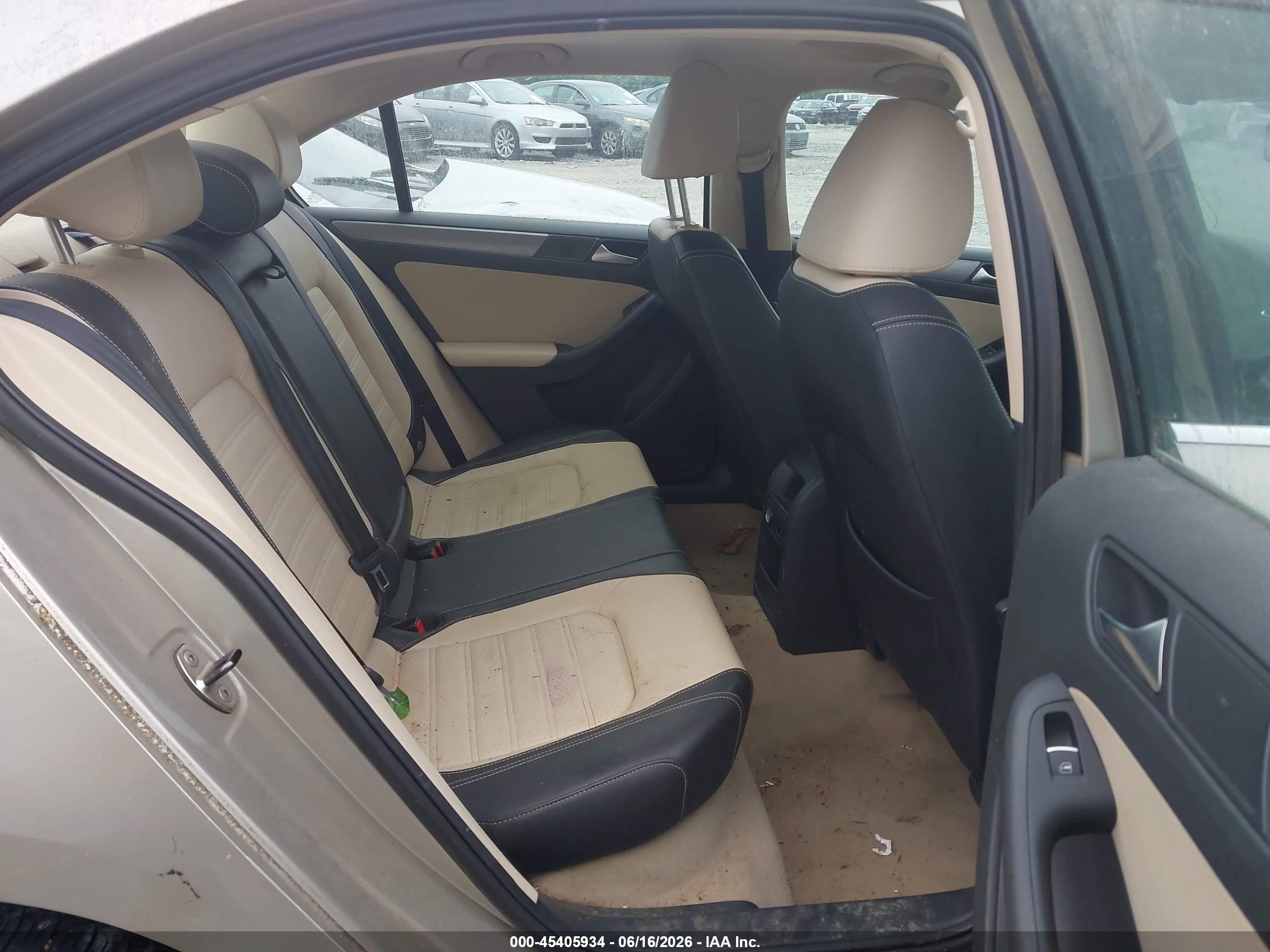 2013 Volkswagen Jetta 2.5l Sel Золотой vin: 3VWLX7AJ4DM225742