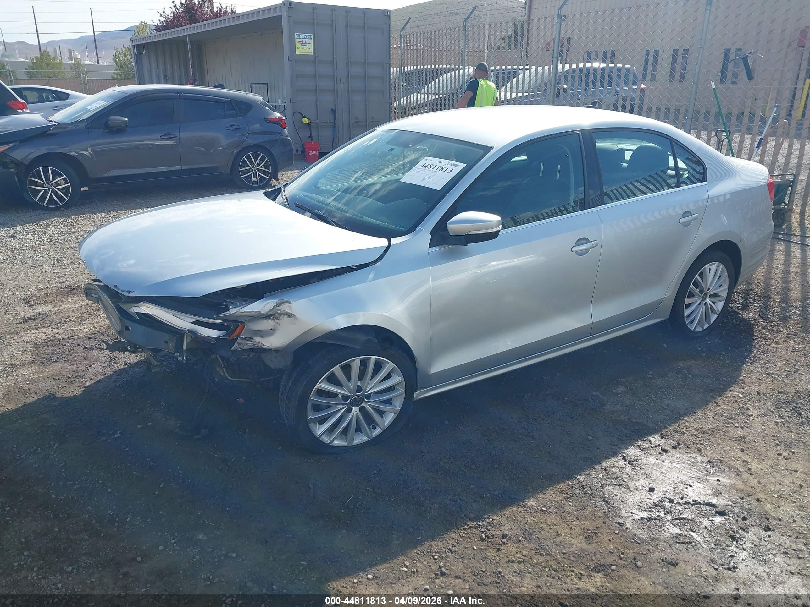 2011 Volkswagen Jetta 2.5l Sel Серебряный vin: 3VWLZ7AJ3BM341666
