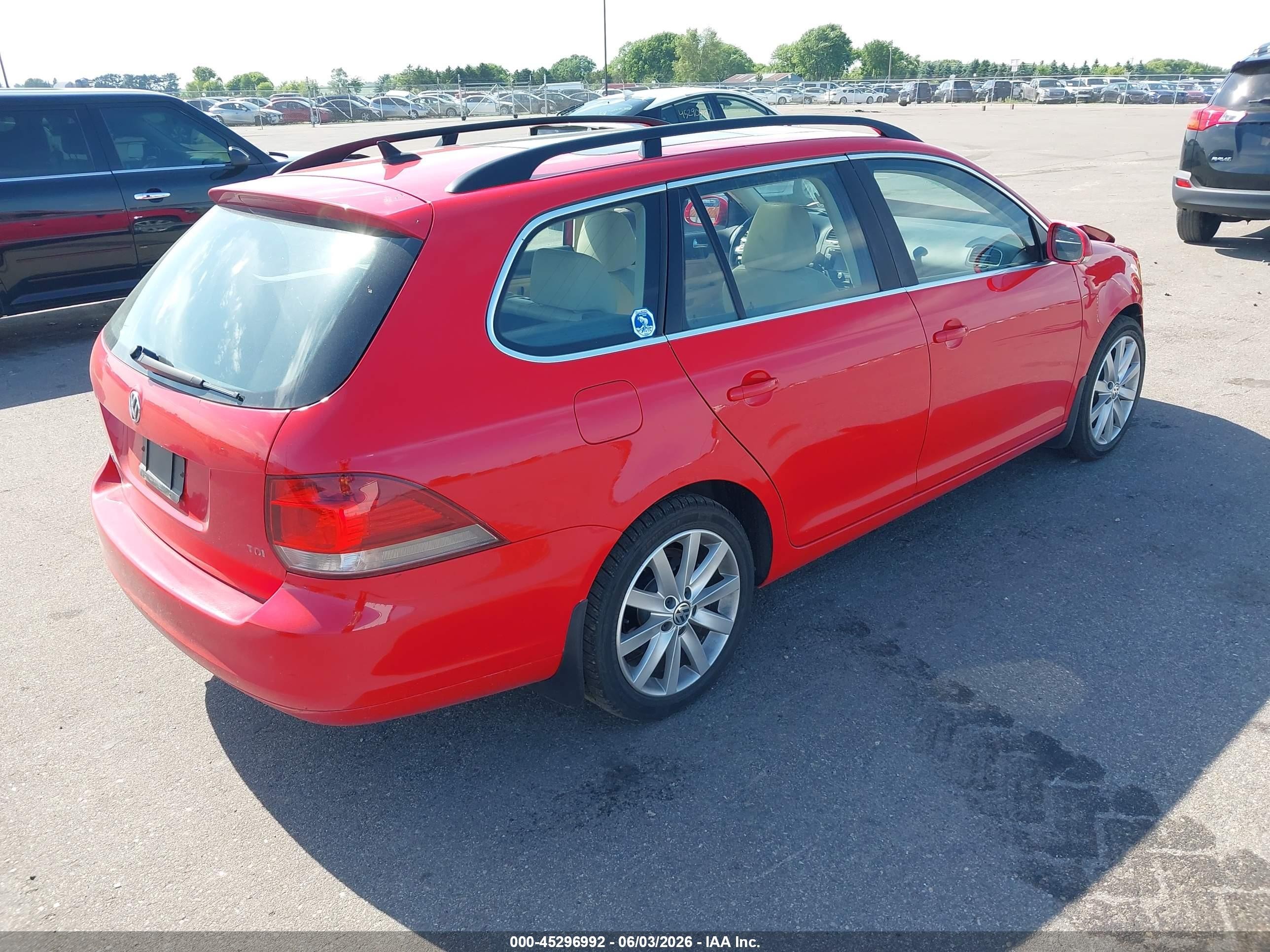 2013 Volkswagen Jetta Sportwagen 2.0l Tdi Red vin: 3VWML7AJ2DM689306