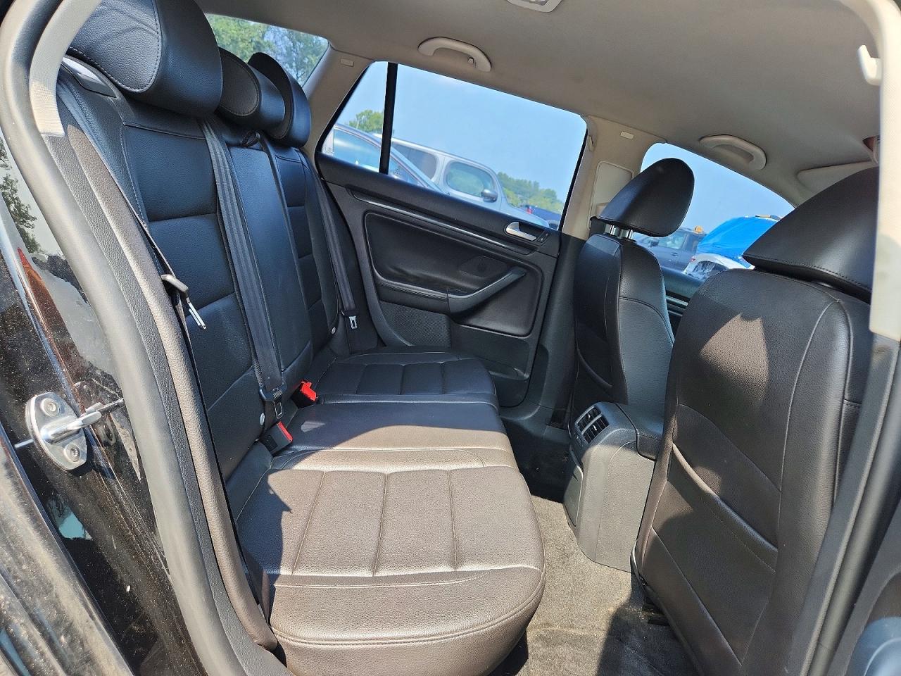 2013 Volkswagen Jetta Tdi Black vin: 3VWML7AJ8DM661297