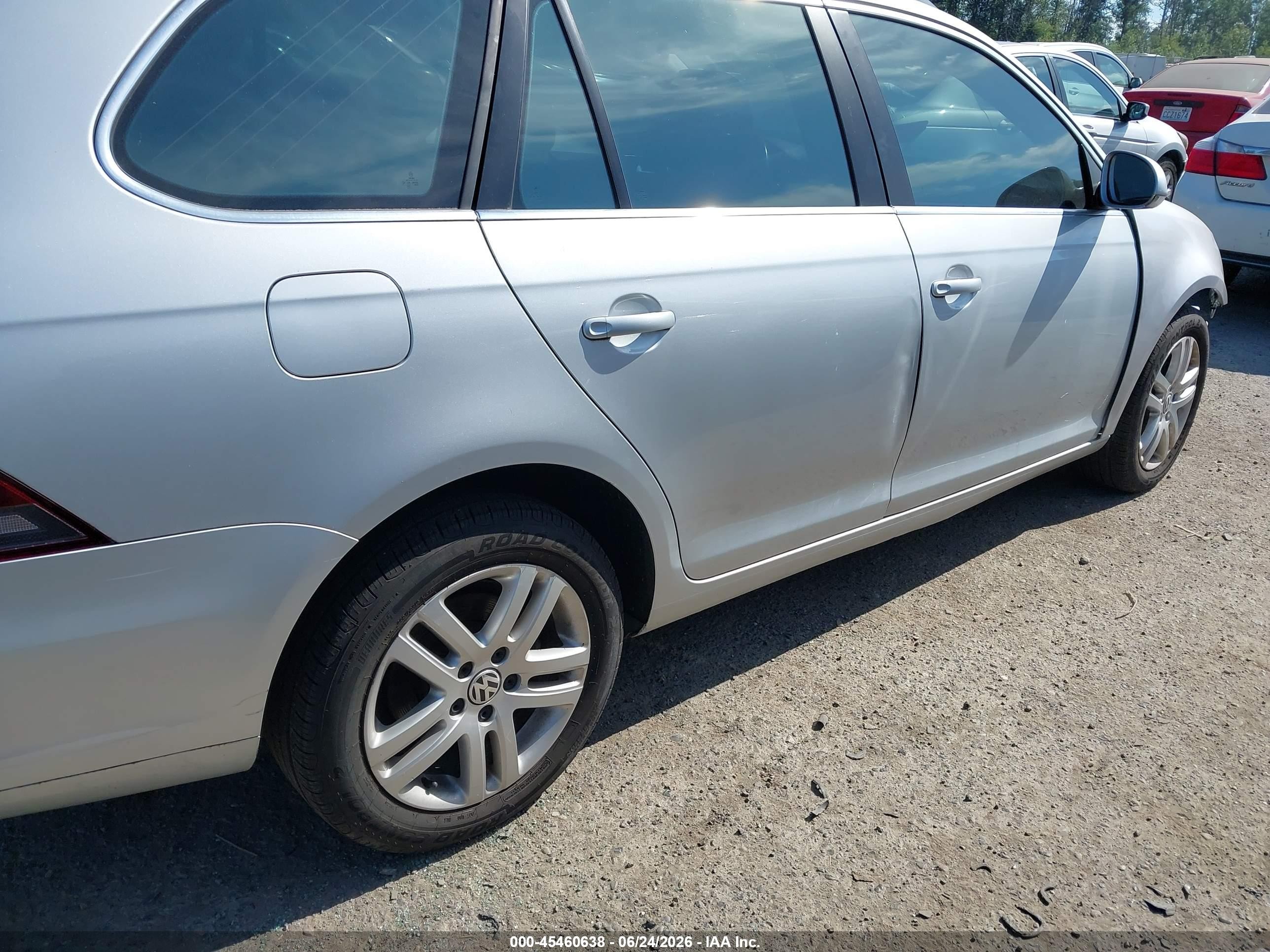 2011 Volkswagen Jetta Sportwagen 2.0l Tdi Серебряный vin: 3VWML7AJ9BM690028