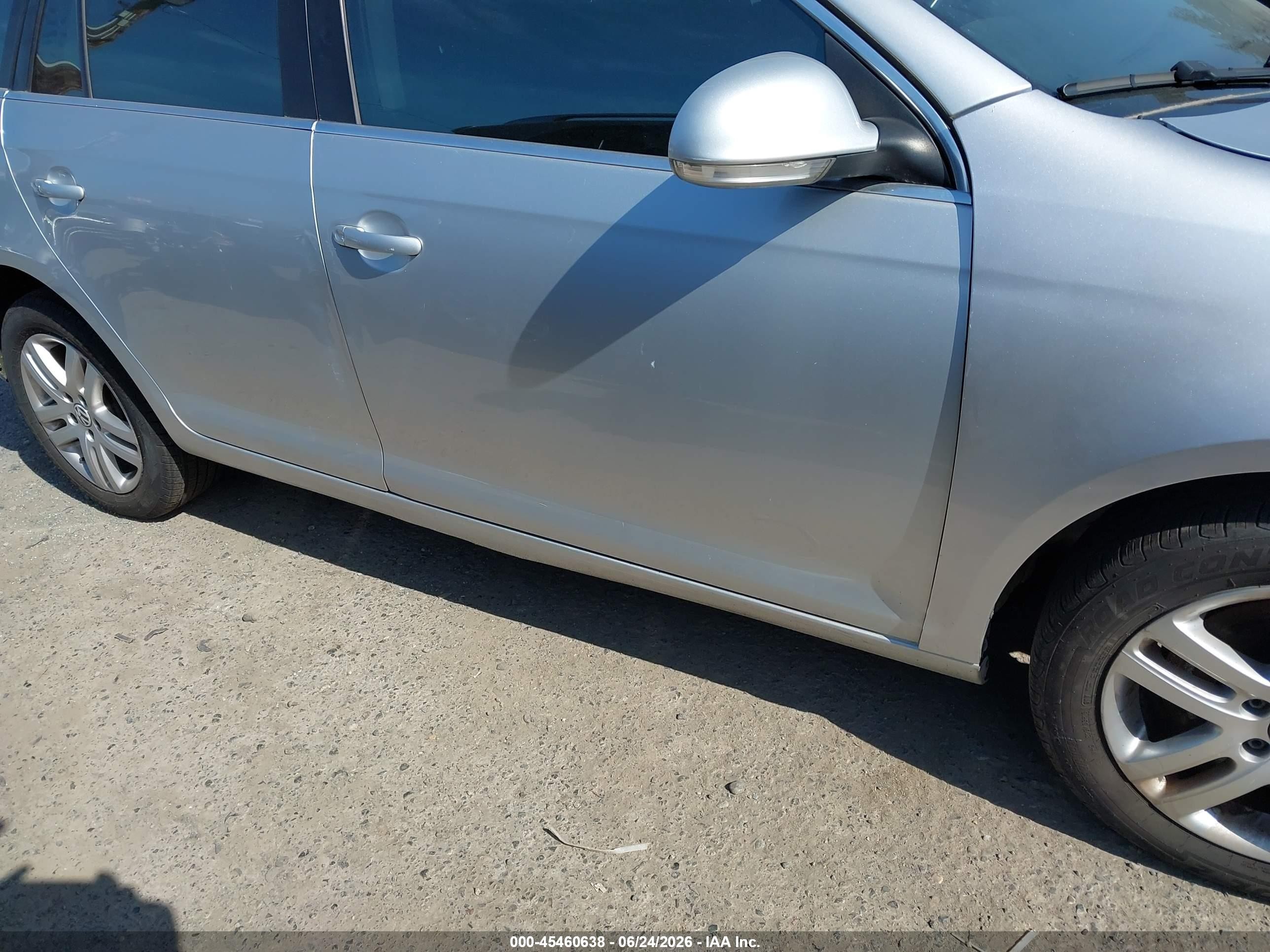2011 Volkswagen Jetta Sportwagen 2.0l Tdi Серебряный vin: 3VWML7AJ9BM690028
