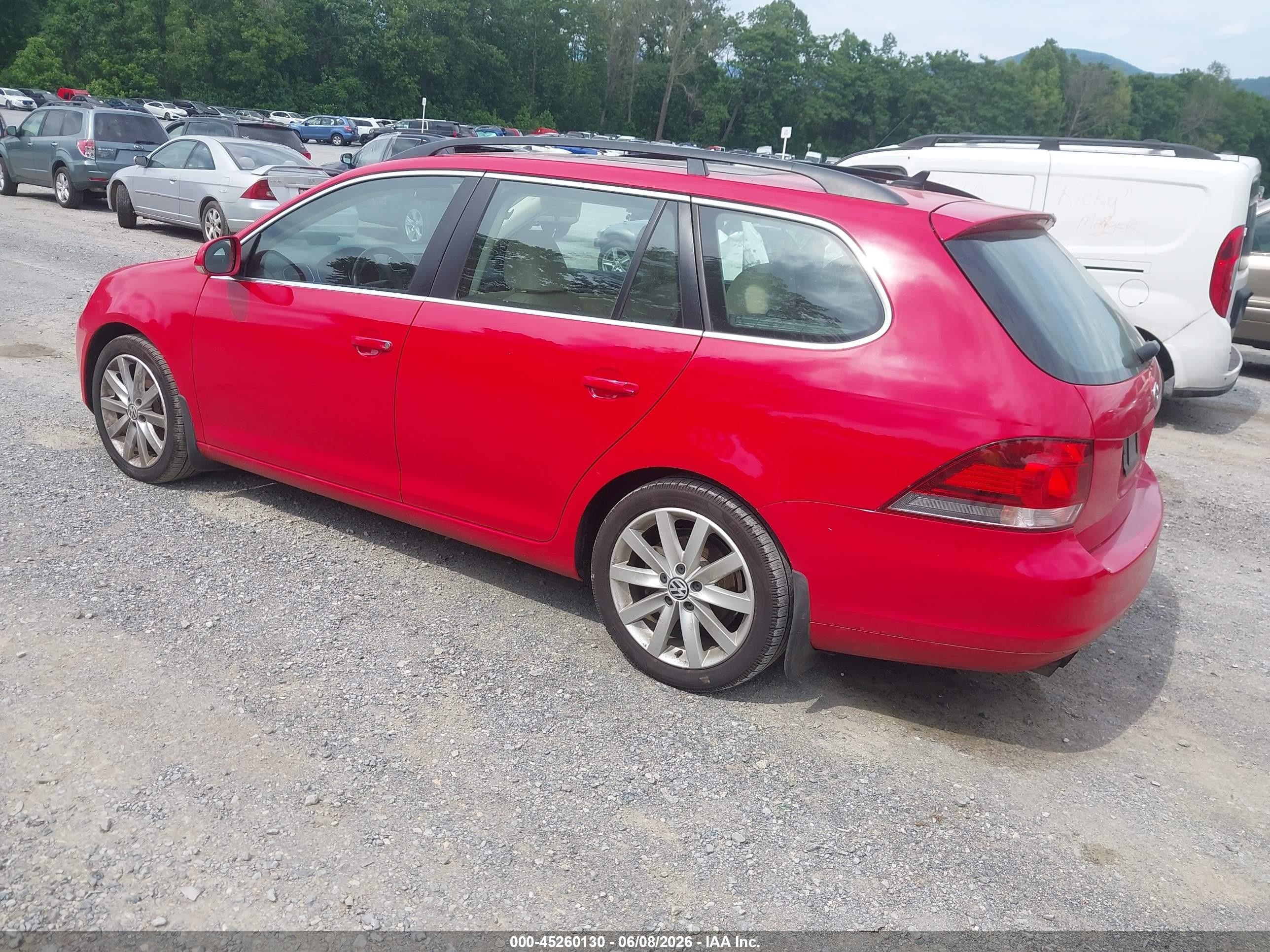 2011 Volkswagen Jetta Sportwagen 2.0l Tdi Красный vin: 3VWML7AJ9BM701982