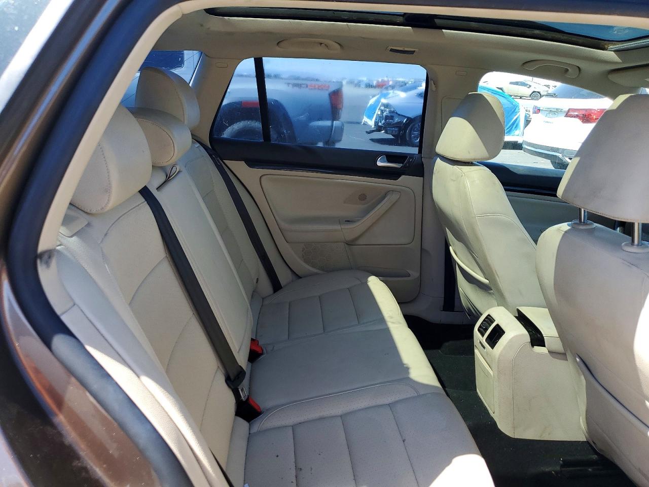 2014 Volkswagen Jetta Tdi Brown vin: 3VWML7AJXEM621854