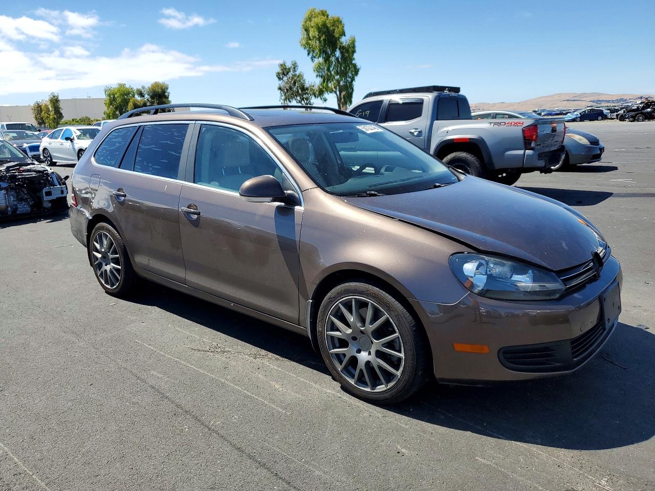2014 Volkswagen Jetta Tdi Brown vin: 3VWML7AJXEM621854