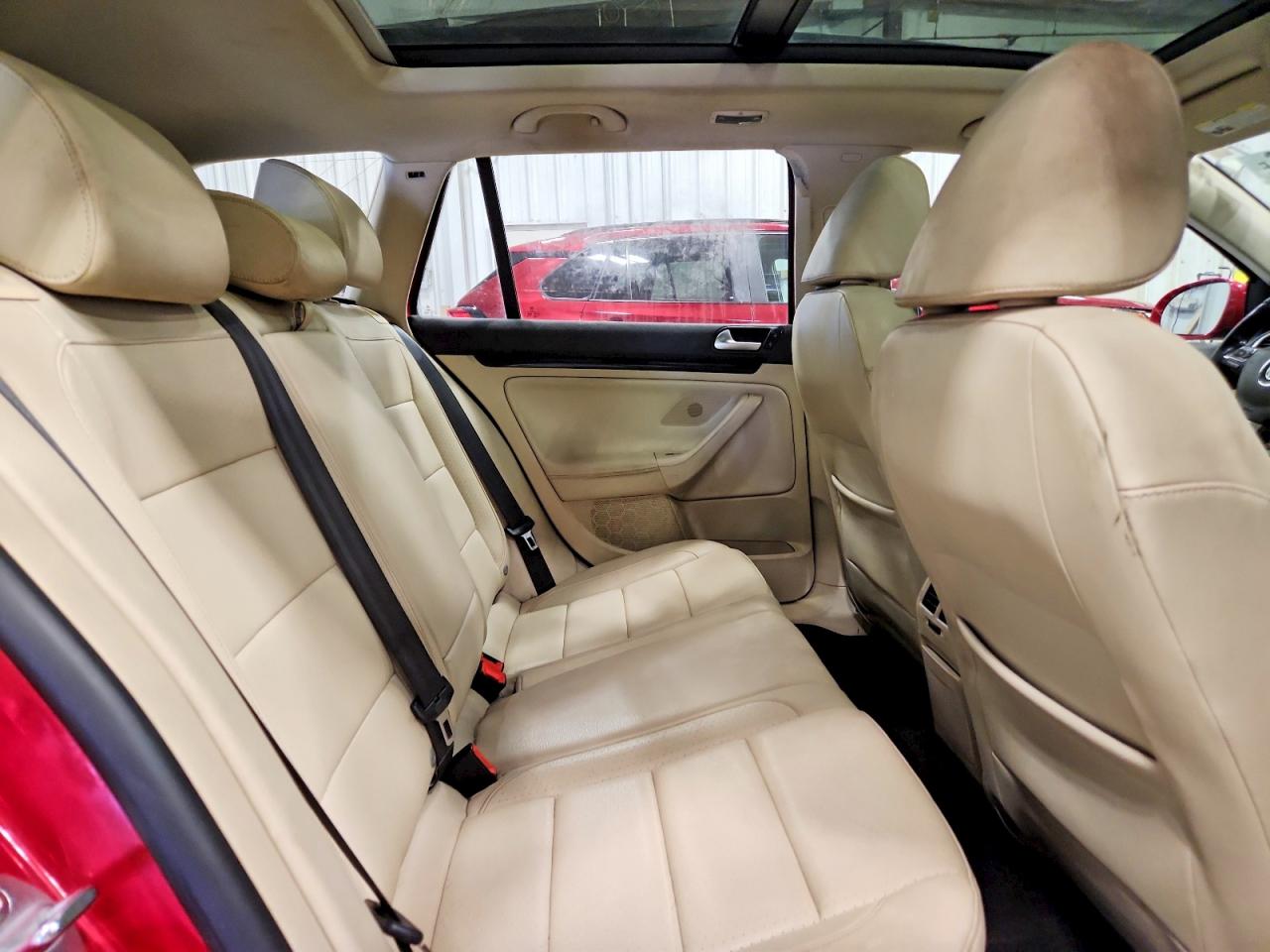 2014 Volkswagen Jetta Tdi Red vin: 3VWML7AJXEM624964