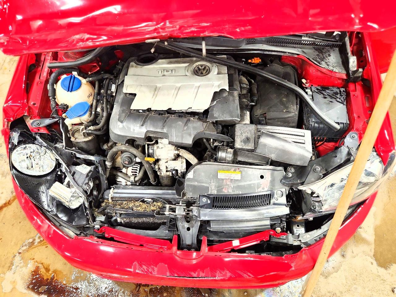 2014 Volkswagen Jetta Tdi Red vin: 3VWML7AJXEM624964