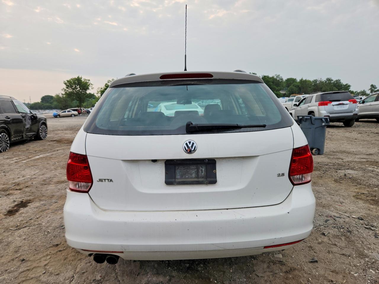 2009 Volkswagen Jetta S White vin: 3VWMZ71K49M290718