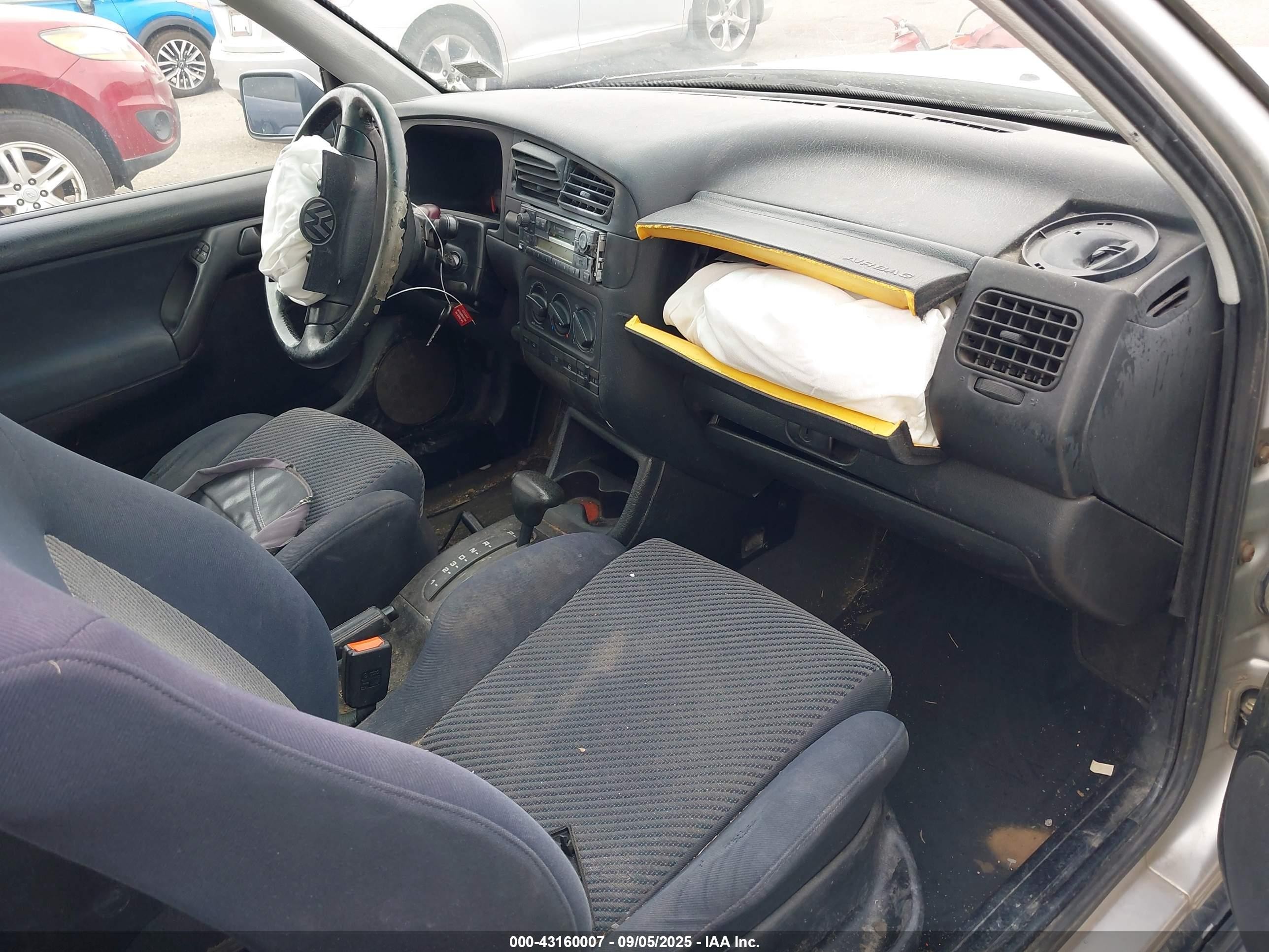 1999 Volkswagen Jetta Wolfsburg Gray vin: 3VWPA81H7XM210503