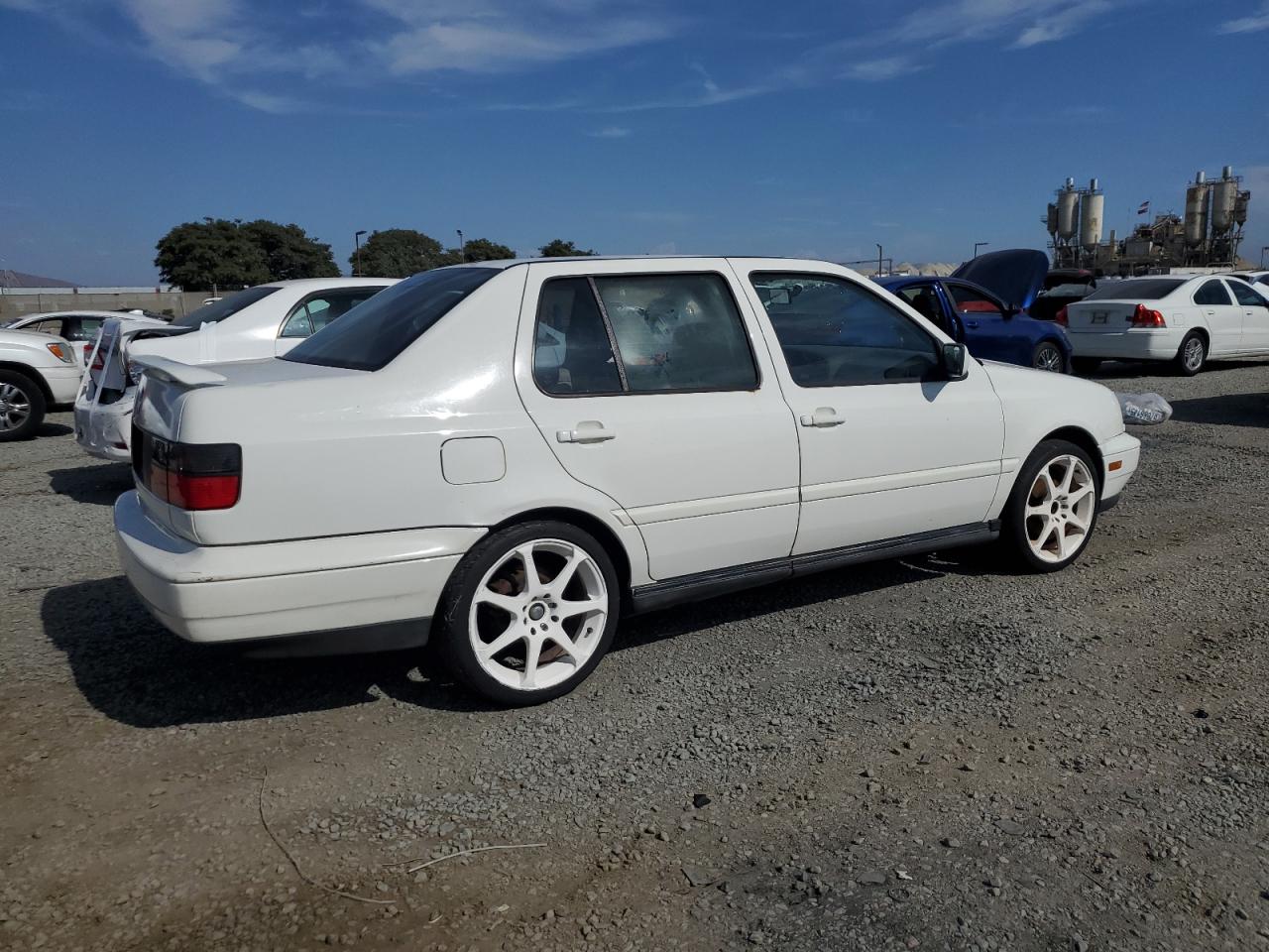 1998 Volkswagen Jetta Wolfsburg White vin: 3VWPA81H9WM256607