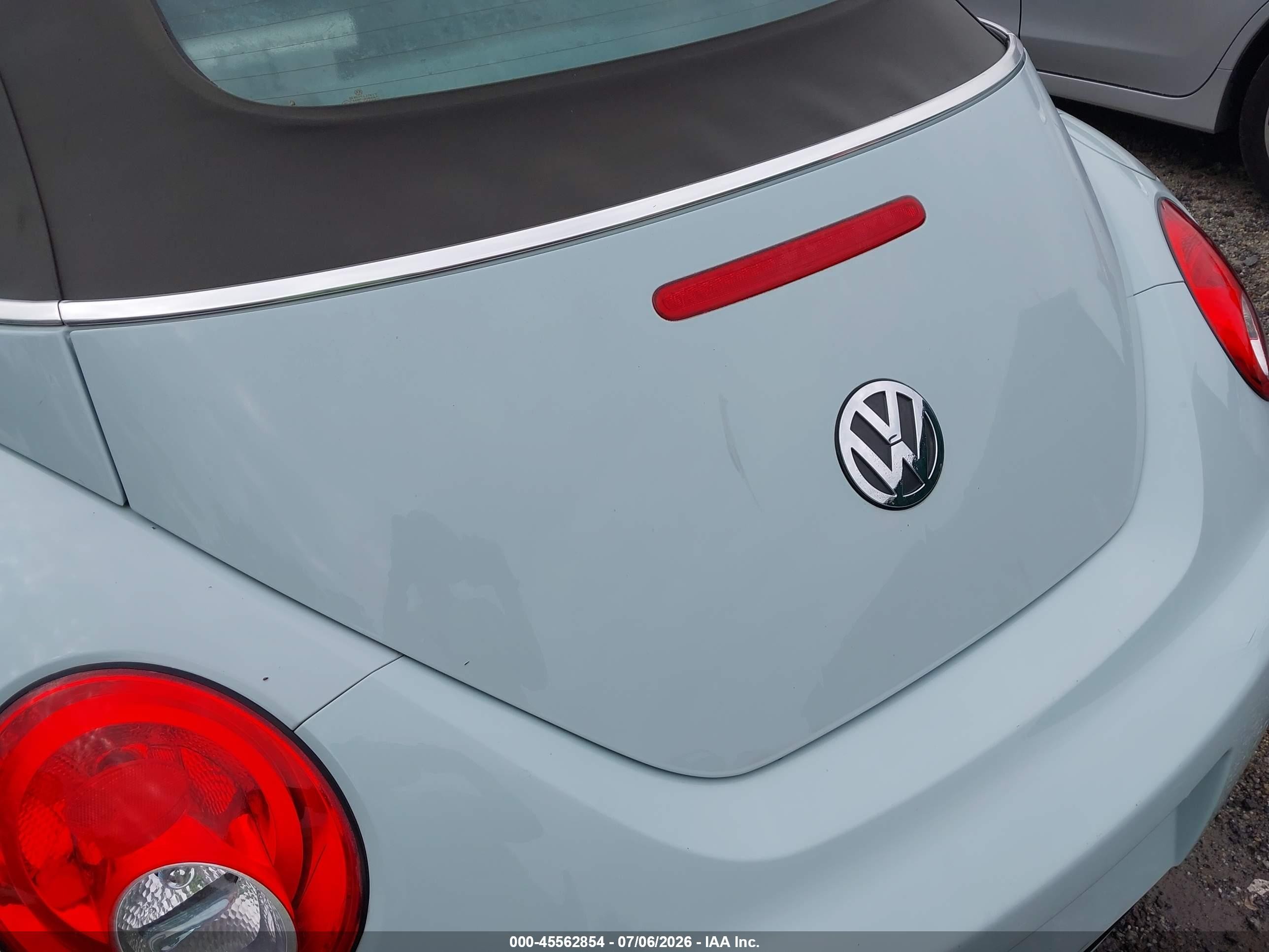 2006 Volkswagen New Beetle 2.5 Light Blue vin: 3VWPF31Y16M311796