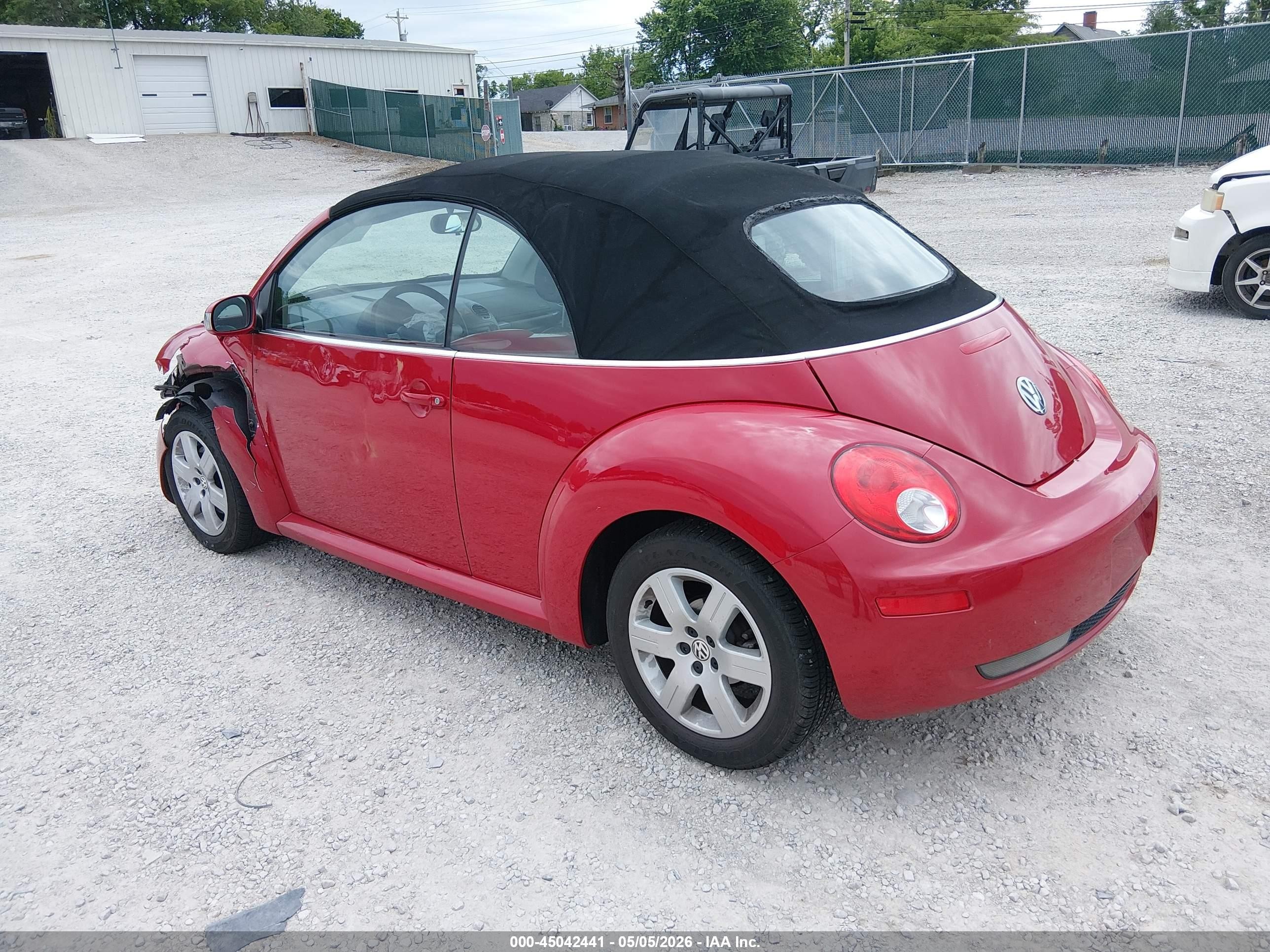 2007 Volkswagen New Beetle 2.5 Red vin: 3VWPF31Y27M401069