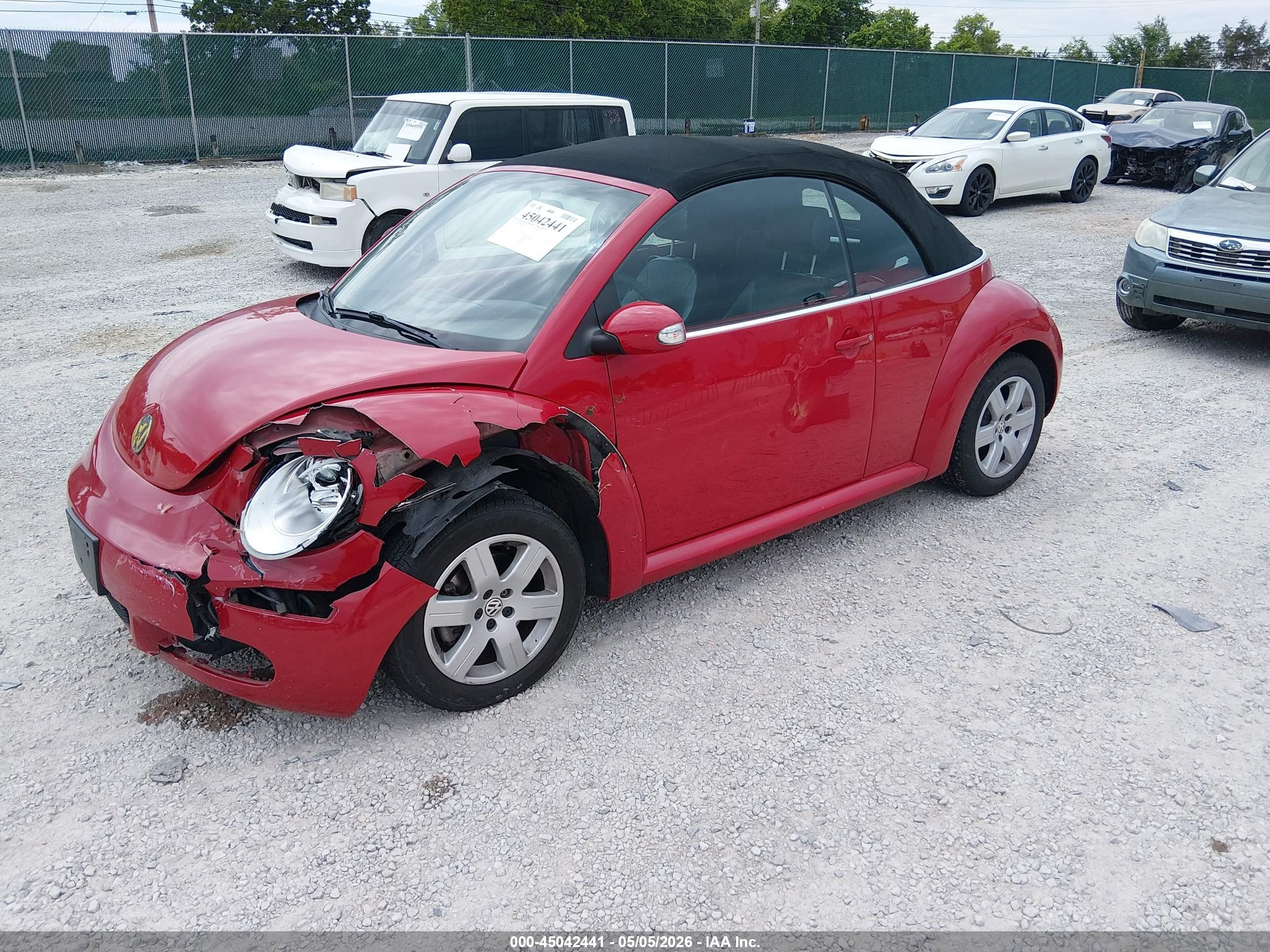 2007 Volkswagen New Beetle 2.5 Red vin: 3VWPF31Y27M401069