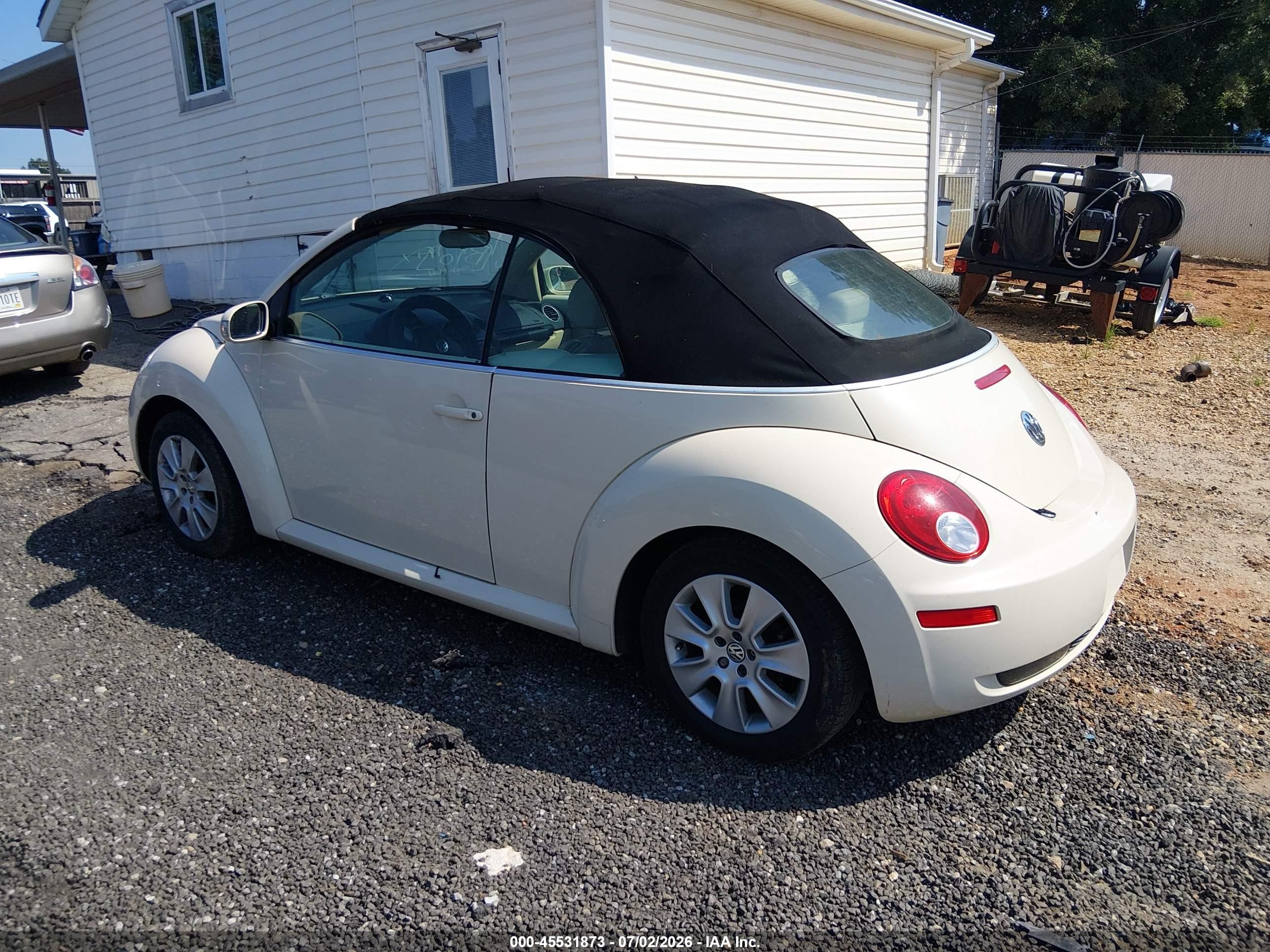 2008 Volkswagen New Beetle S Beige vin: 3VWPF31Y88M402762