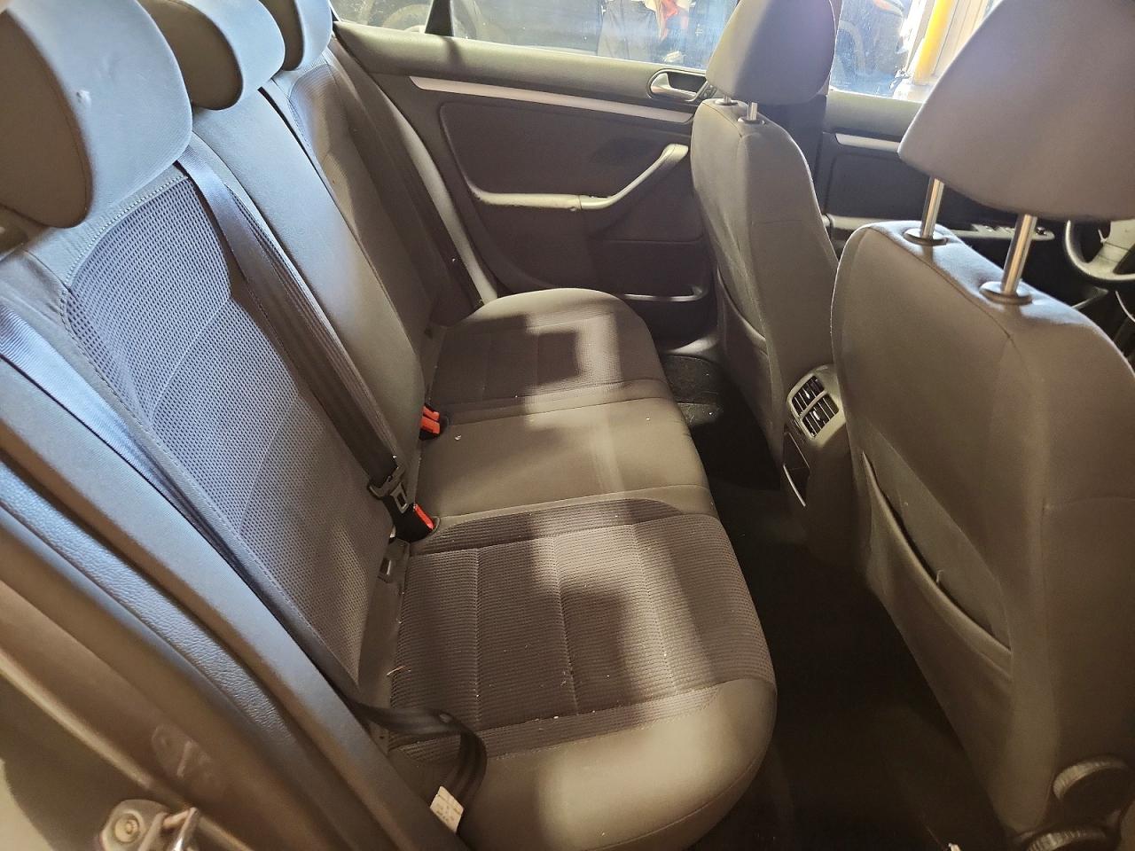 2007 Volkswagen Jetta 2.5 Серебряный vin: 3VWPF71K17M022597