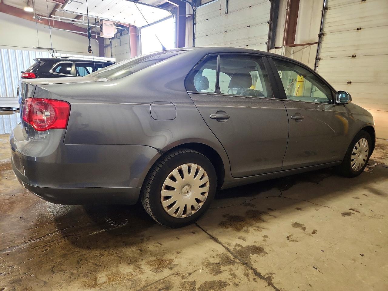 2007 Volkswagen Jetta 2.5 Серебряный vin: 3VWPF71K17M022597