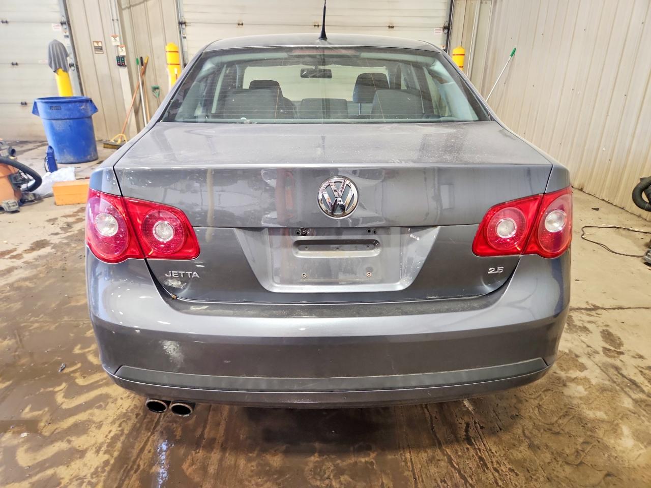 2007 Volkswagen Jetta 2.5 Серебряный vin: 3VWPF71K17M022597