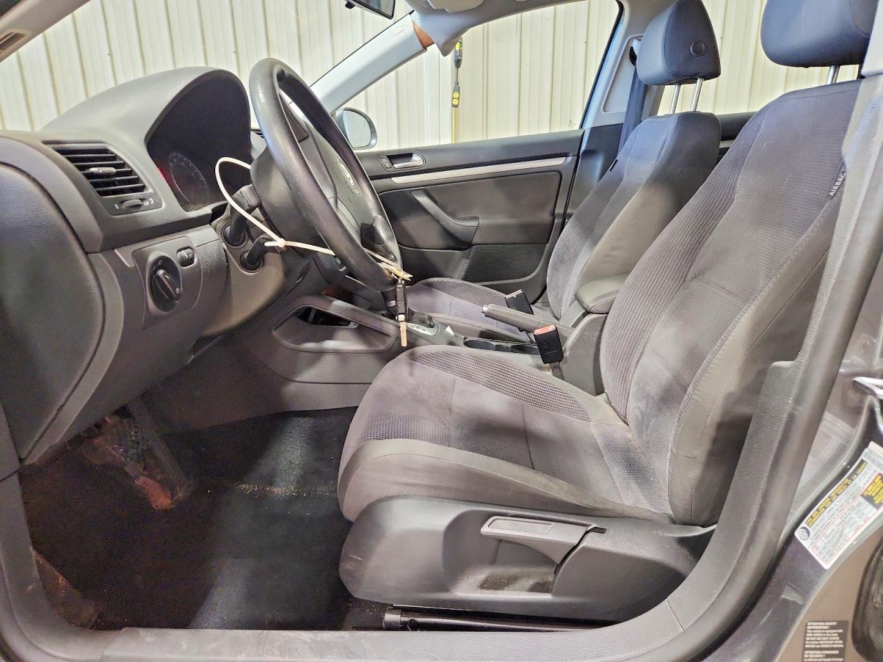 2007 Volkswagen Jetta 2.5 Серебряный vin: 3VWPF71K17M022597