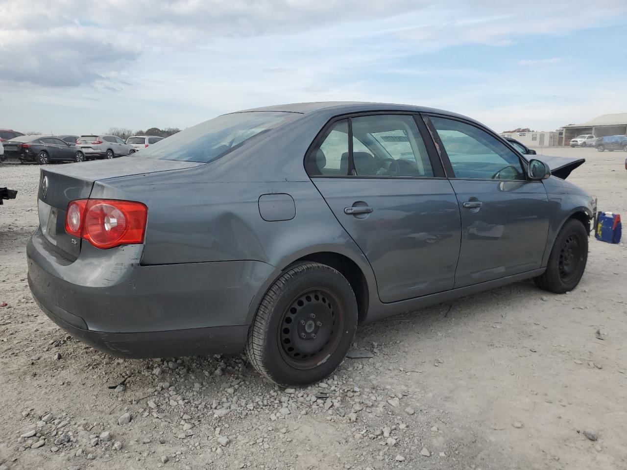 2005 Volkswagen New Jetta Value Silver vin: 3VWPF71K35M621420