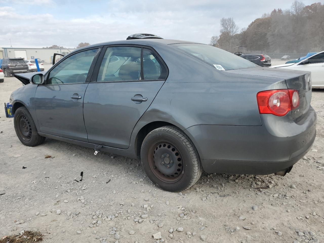 2005 Volkswagen New Jetta Value Silver vin: 3VWPF71K35M621420