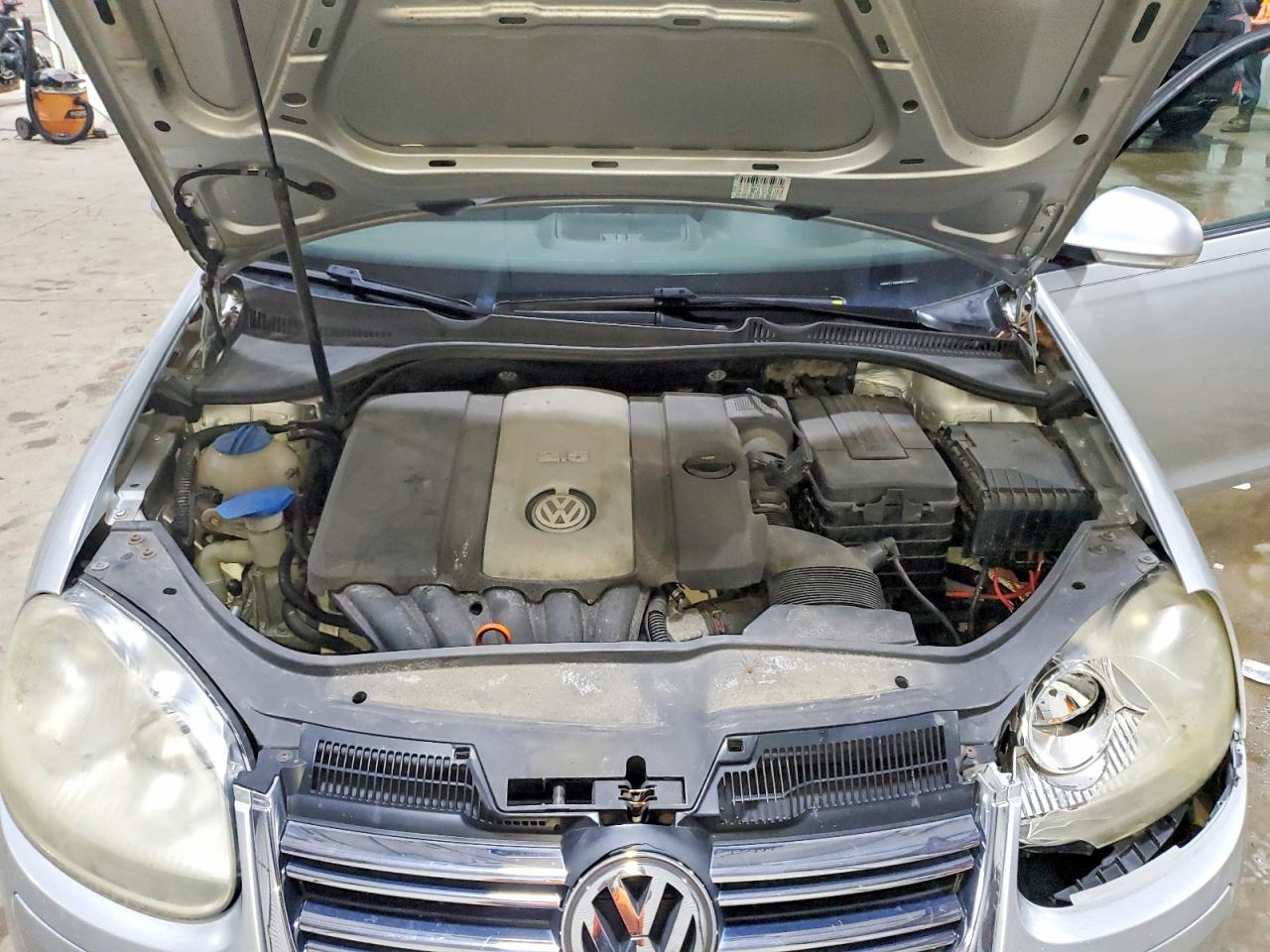 2006 Volkswagen Jetta Value Silver vin: 3VWPF71K66M798481
