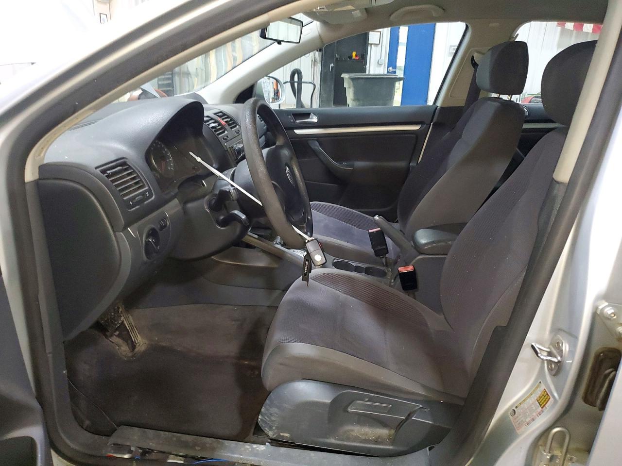 2006 Volkswagen Jetta Value Silver vin: 3VWPF71K66M798481