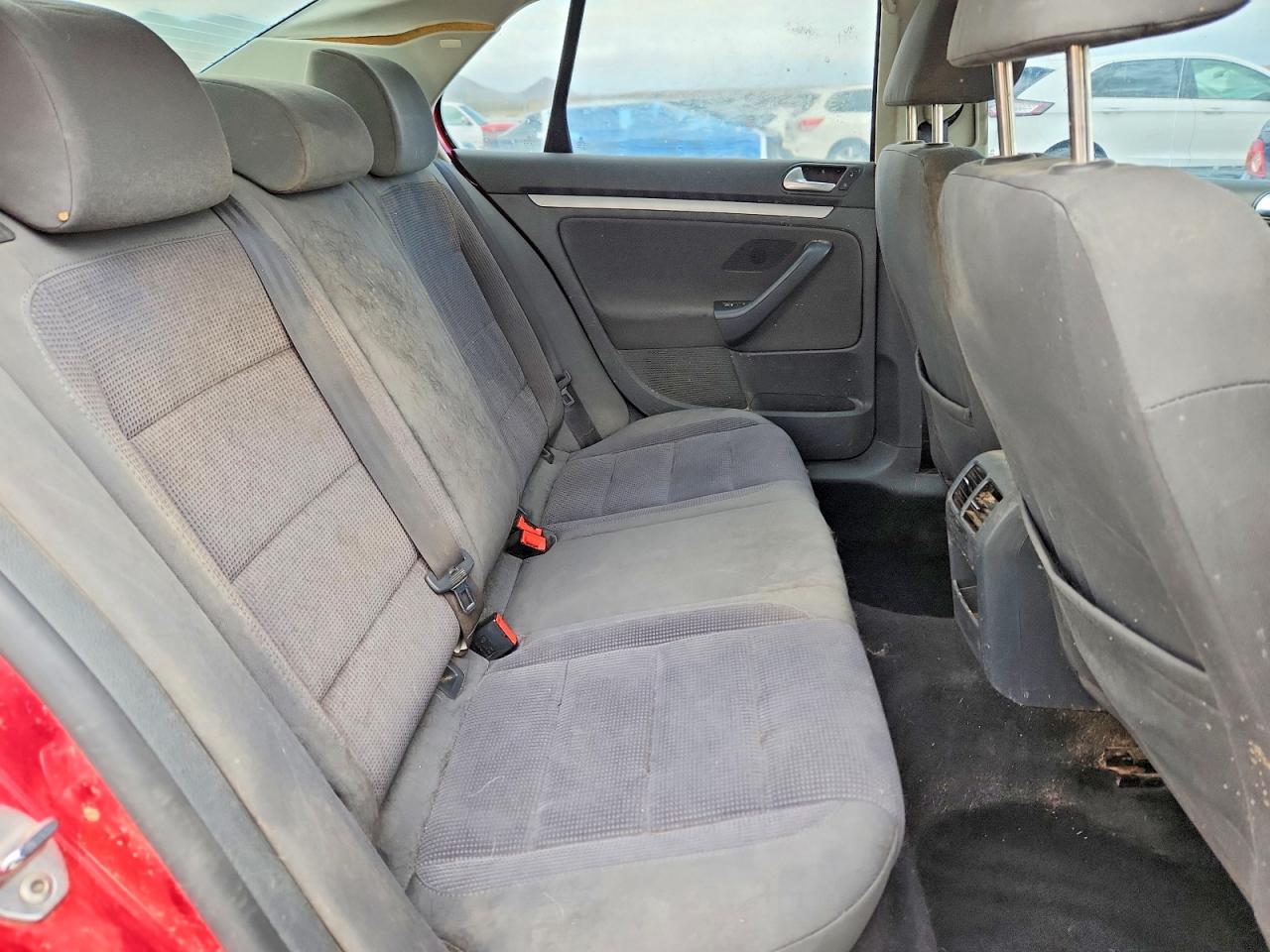 2007 Volkswagen Jetta 2.5 Красный vin: 3VWPF71K87M064555