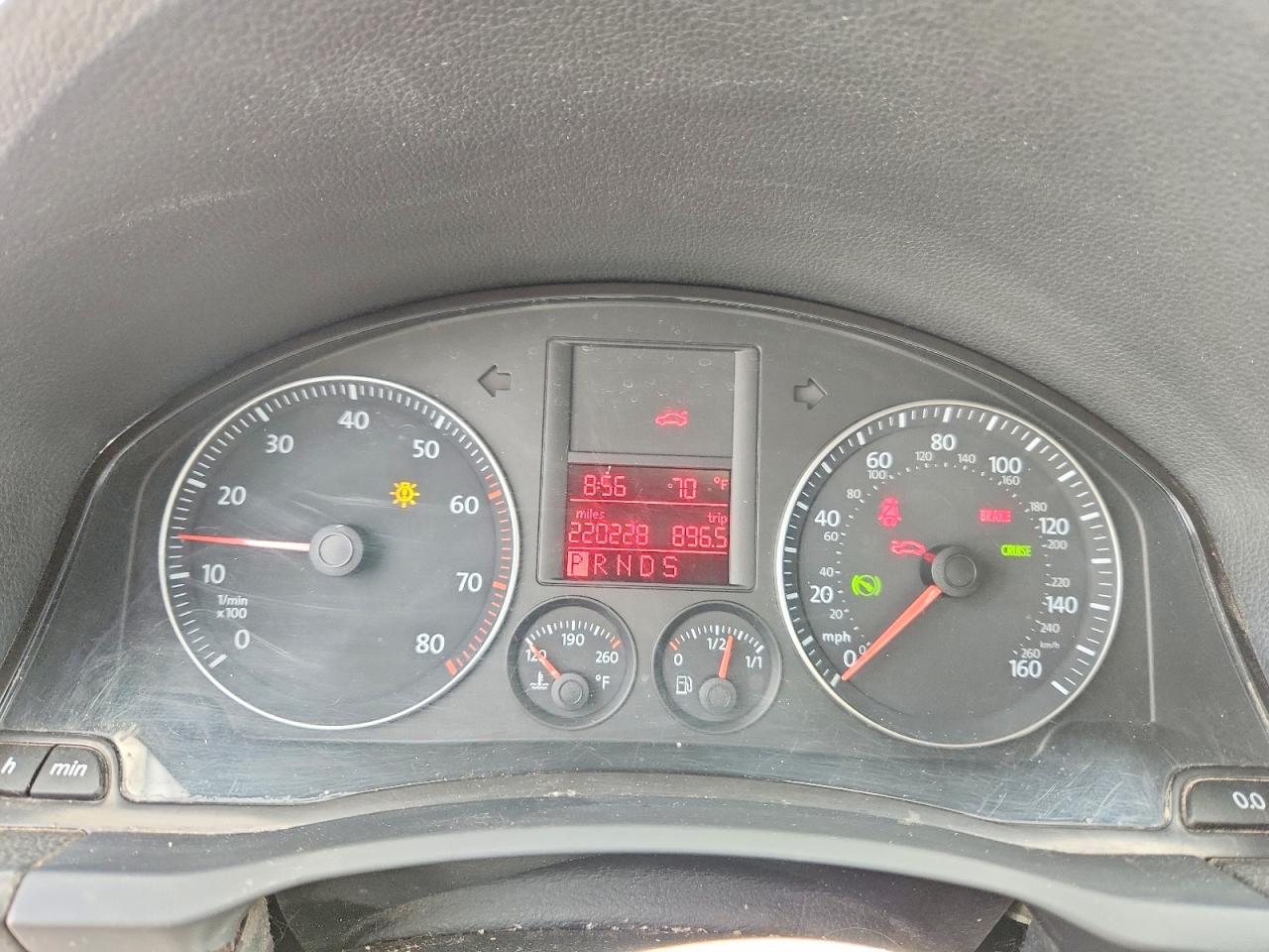 2007 Volkswagen Jetta 2.5 Красный vin: 3VWPF71K87M064555