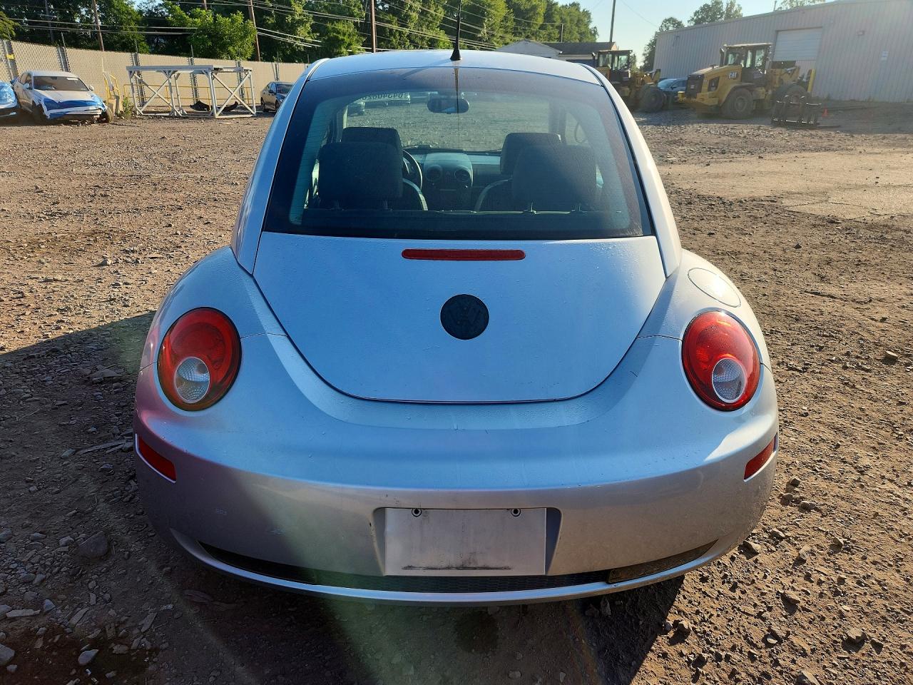 2008 Volkswagen New Beetle S Silver vin: 3VWPG31C28M501479