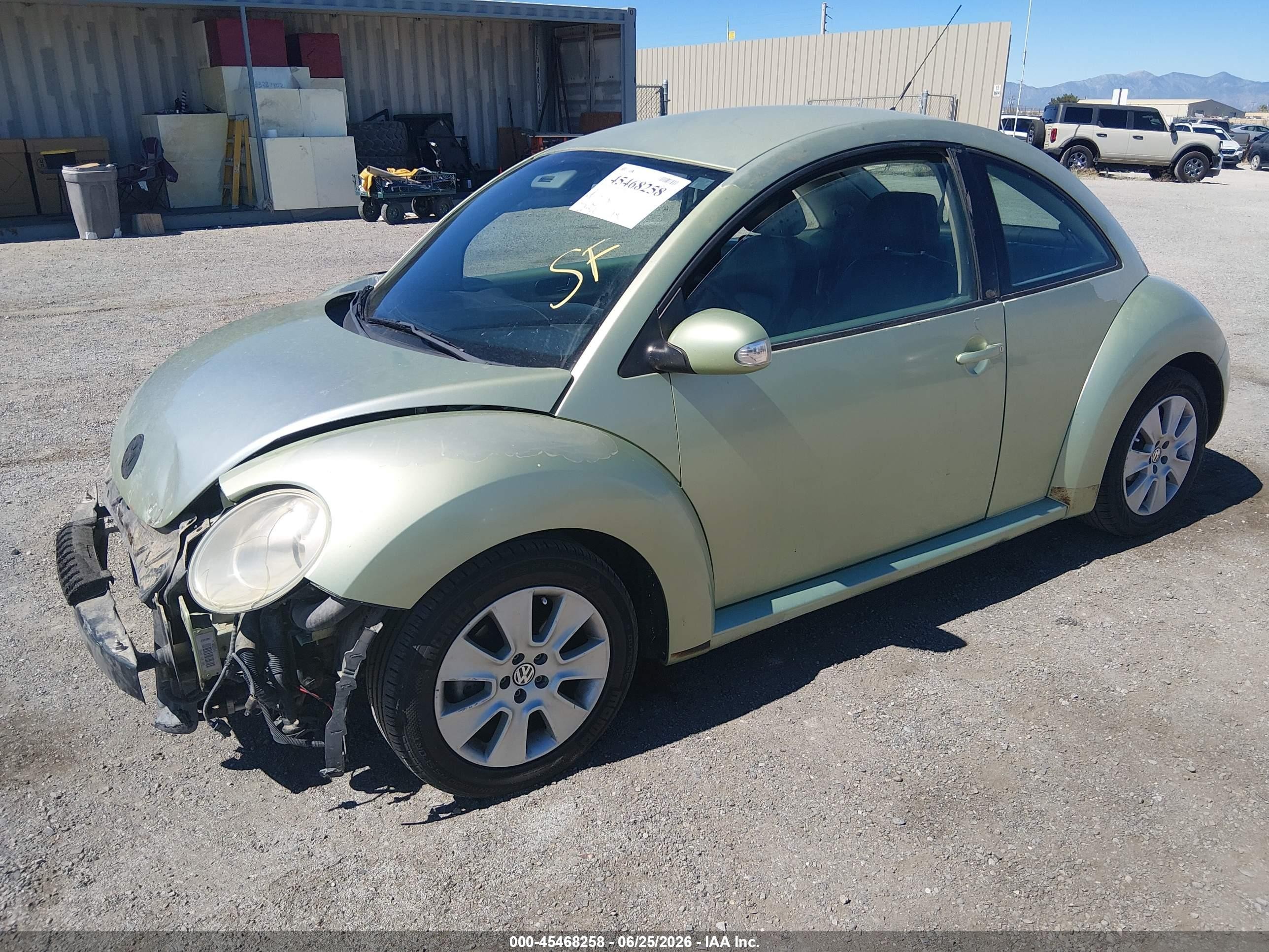 2008 Volkswagen New Beetle S Green vin: 3VWPG31C38M512880