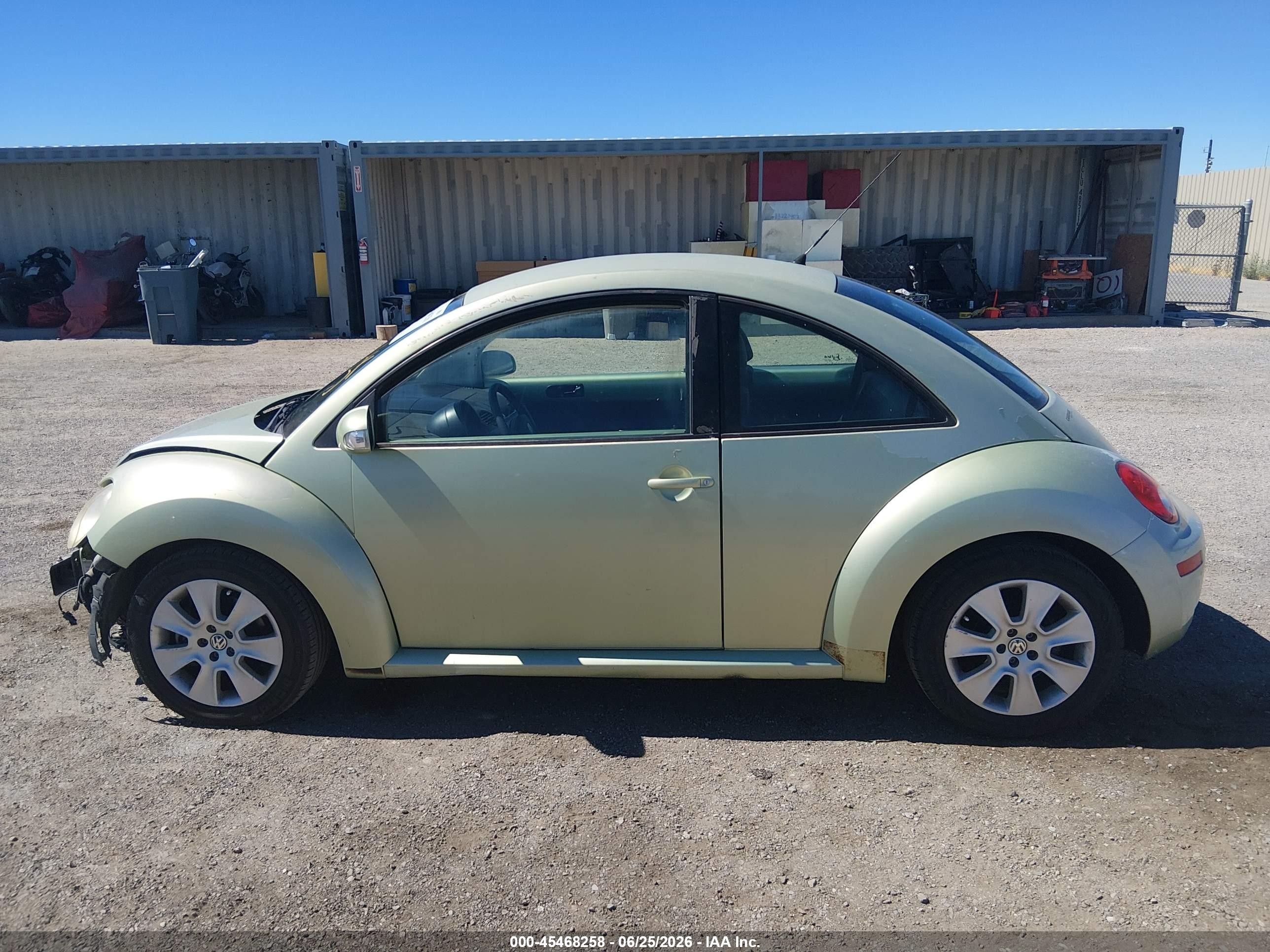 2008 Volkswagen New Beetle S Green vin: 3VWPG31C38M512880