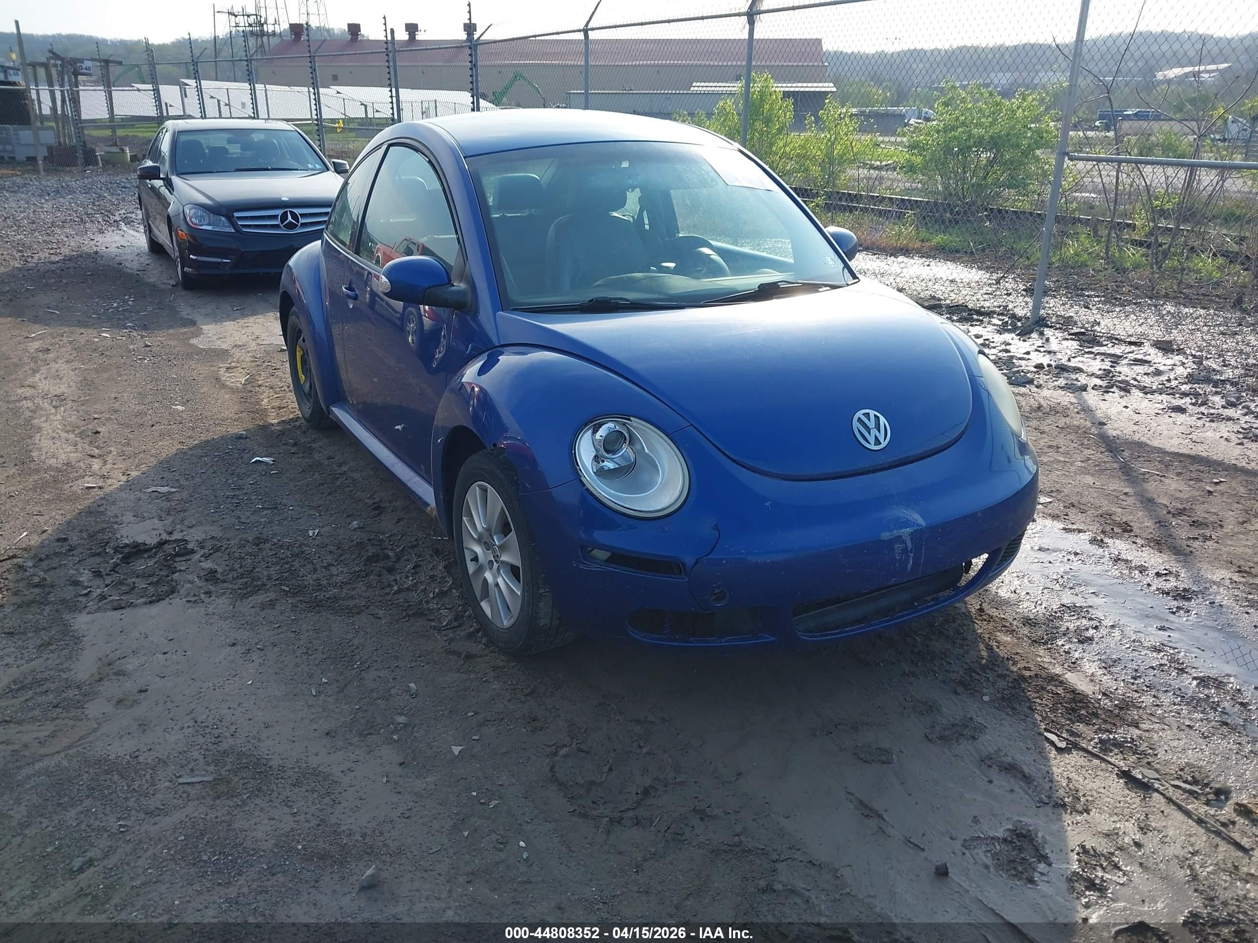 2008 Volkswagen New Beetle S Blue vin: 3VWPG31C48M518977
