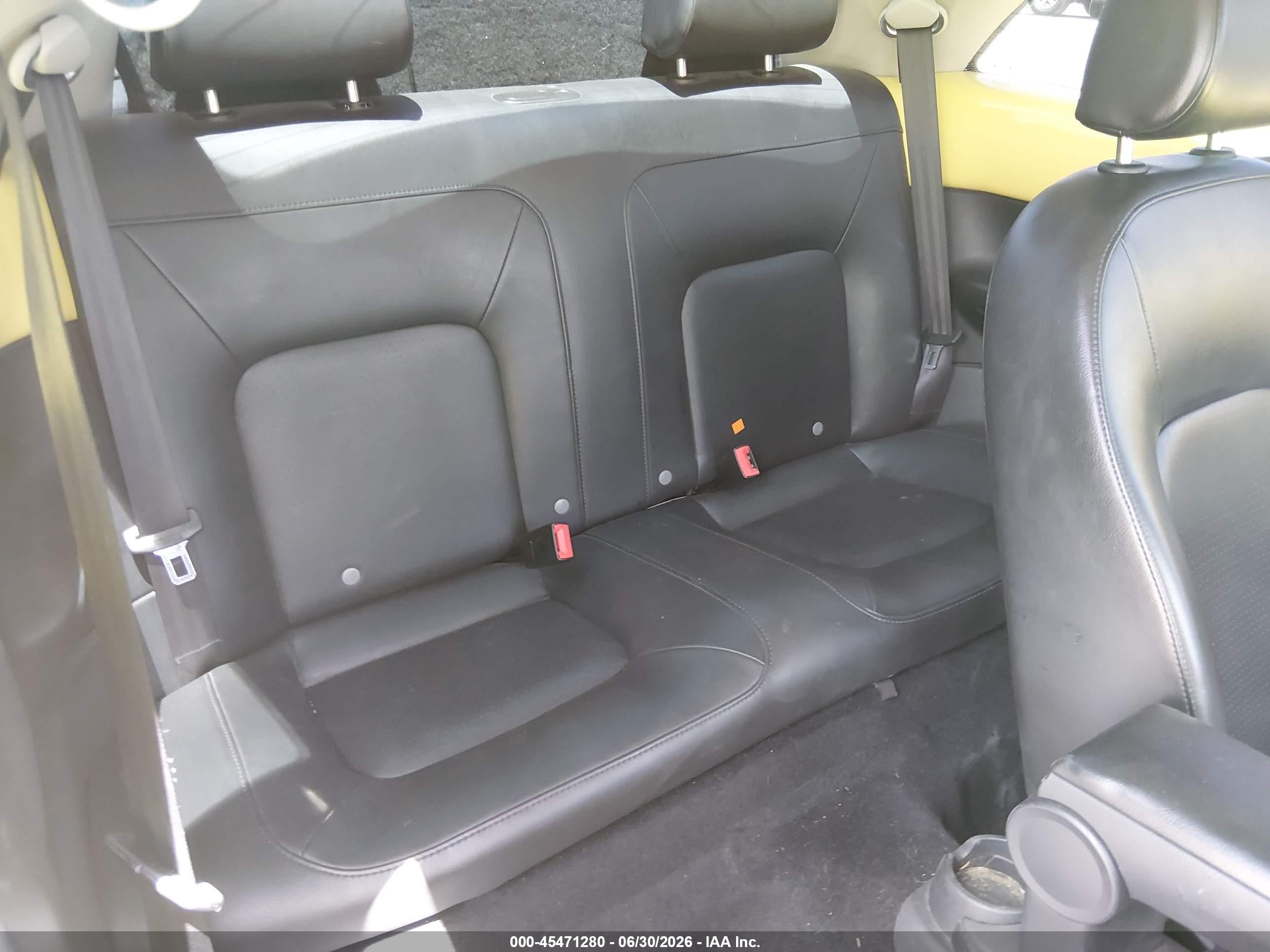 2008 Volkswagen New Beetle S Yellow vin: 3VWPG31C68M508189