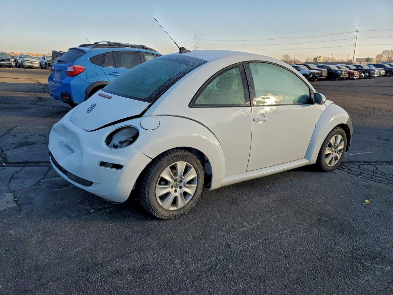 2009 Volkswagen New Beetle S White vin: 3VWPG31C79M511667